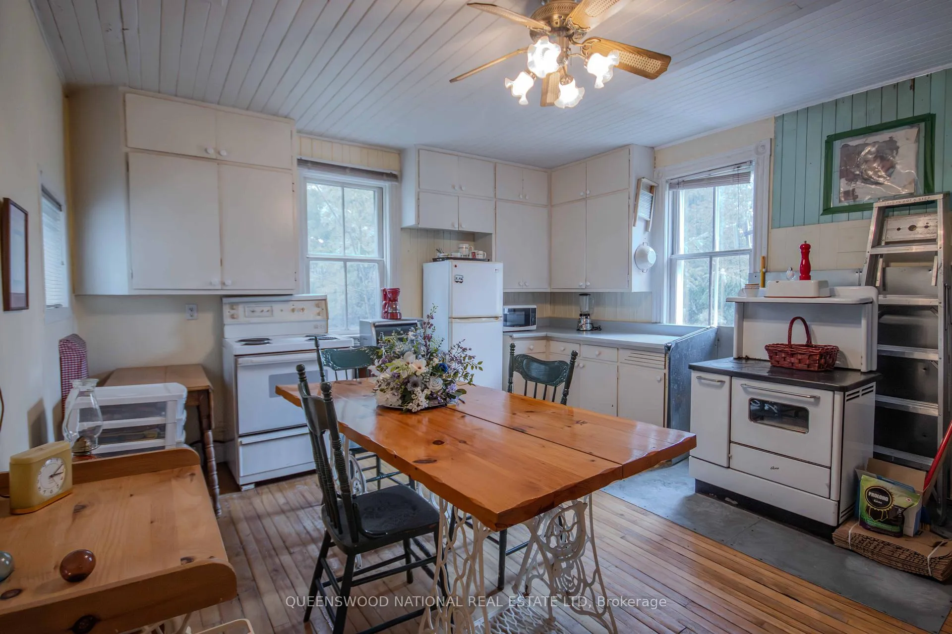 Photo 15 of 6 Ryan Street, Killaloe, Hagarty and Richards, Killaloe/Round Lake — HOMEH