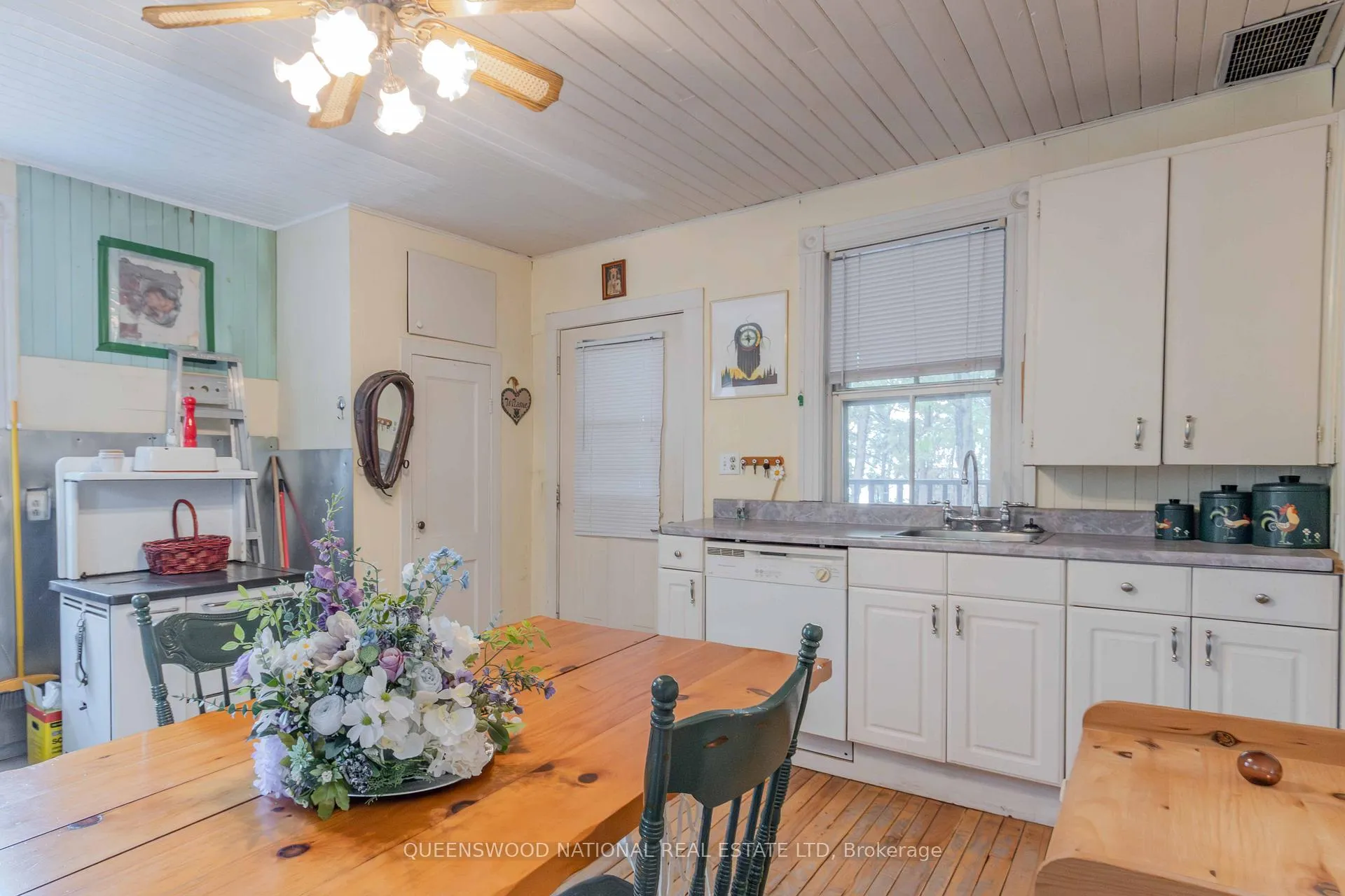 Photo 18 of 6 Ryan Street, Killaloe, Hagarty and Richards, Killaloe/Round Lake — HOMEH