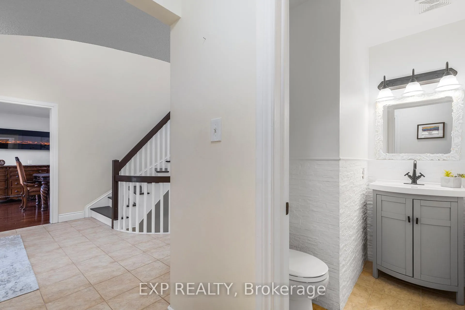Photo 17 of 10 Vega Crescent, Hamilton, Stoney Creek — HOMEH