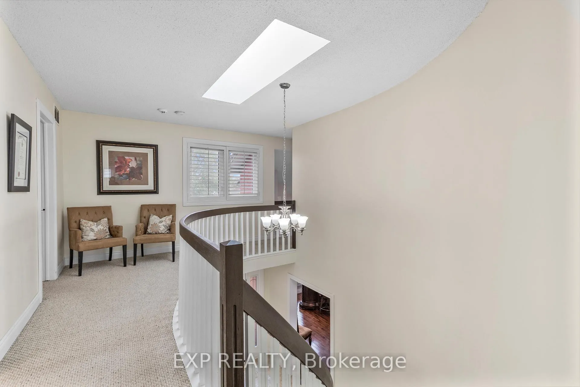 Photo 19 of 10 Vega Crescent, Hamilton, Stoney Creek — HOMEH