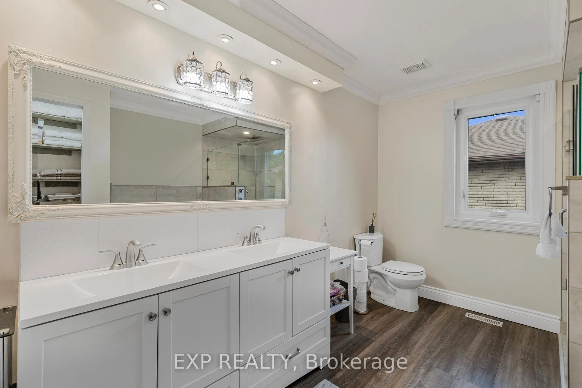 Photo 27 of 10 Vega Crescent, Hamilton, Stoney Creek — HOMEH