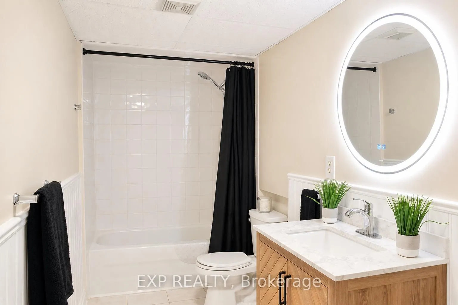Photo 31 of 10 Vega Crescent, Hamilton, Stoney Creek — HOMEH
