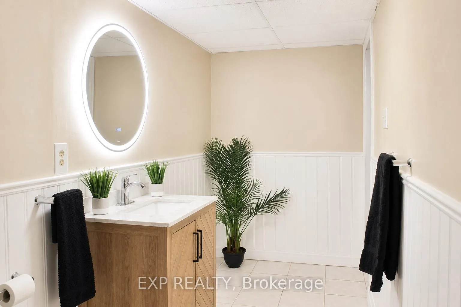 Photo 32 of 10 Vega Crescent, Hamilton, Stoney Creek — HOMEH