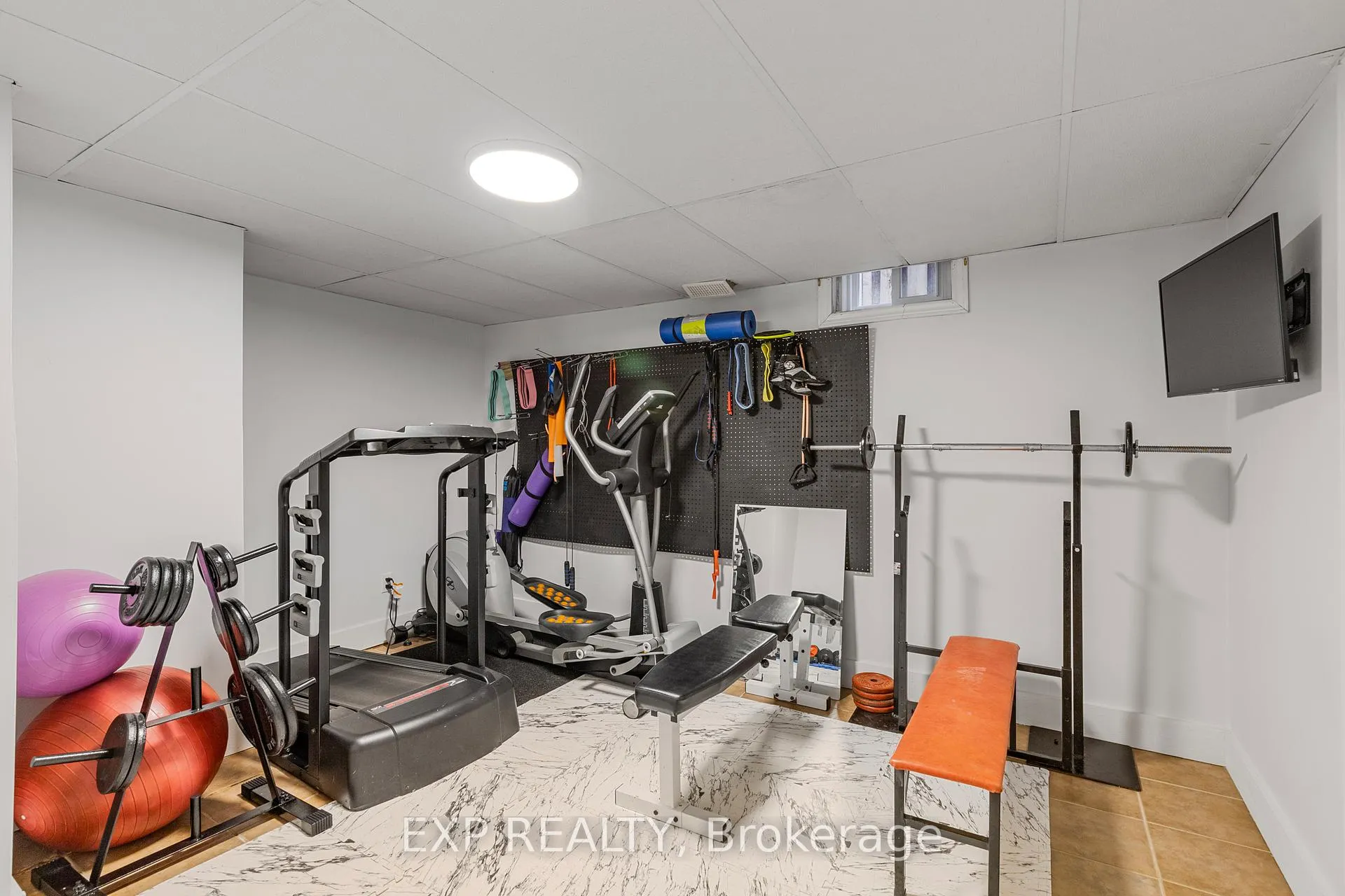 Photo 36 of 10 Vega Crescent, Hamilton, Stoney Creek — HOMEH