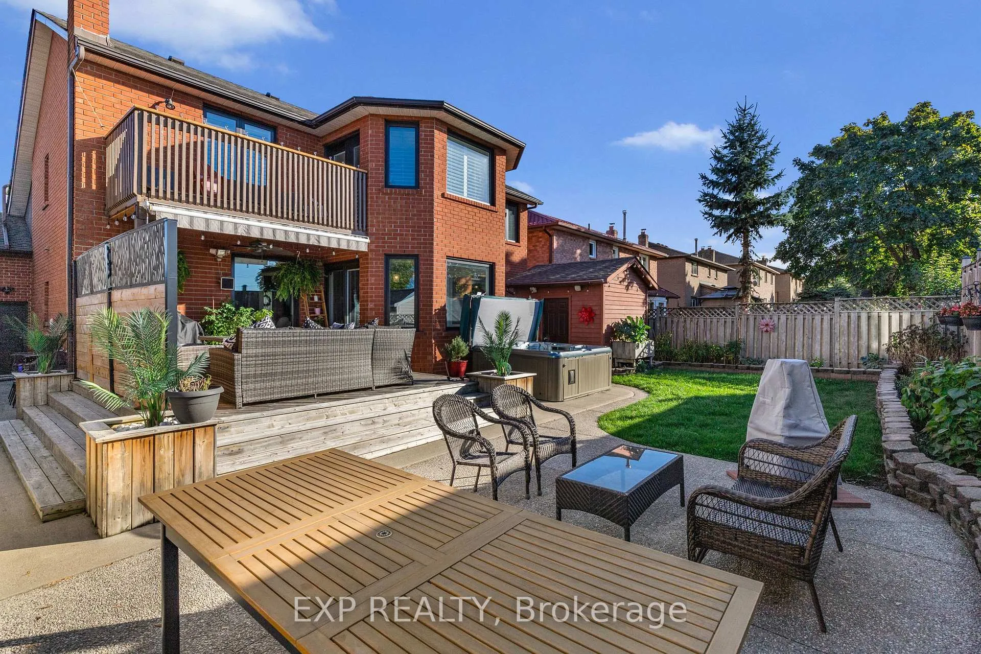 Photo 40 of 10 Vega Crescent, Hamilton, Stoney Creek — HOMEH