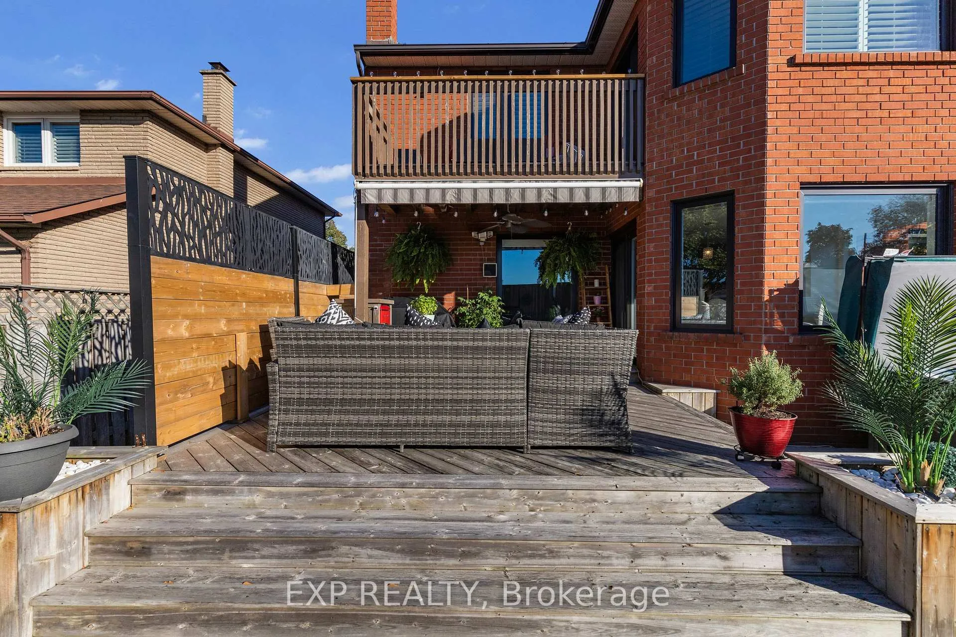 Photo 41 of 10 Vega Crescent, Hamilton, Stoney Creek — HOMEH