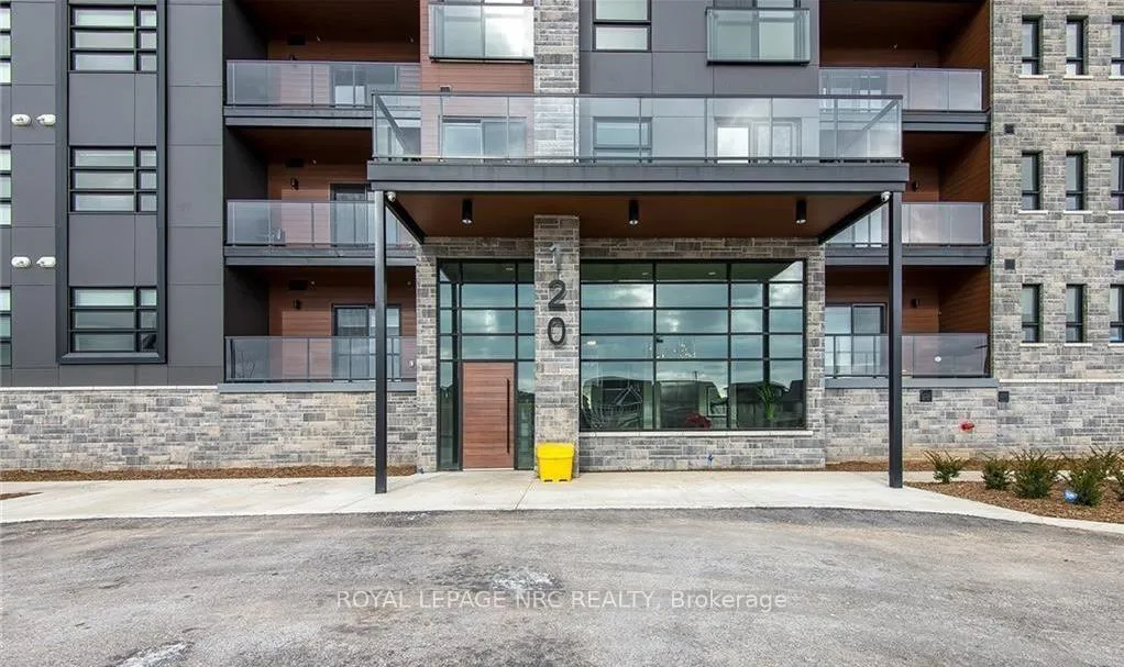 Photo of Unit 300, 120 Summersides Boulevard