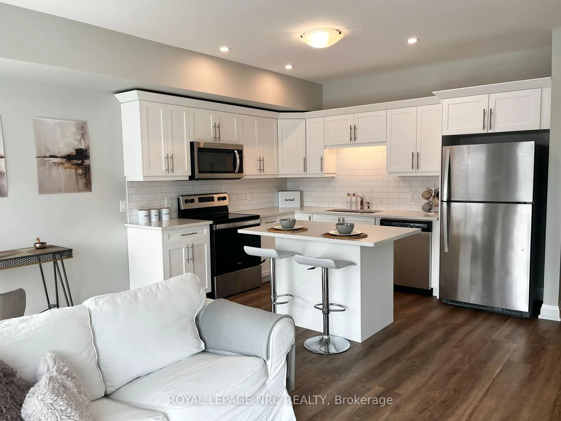 Photo 8 of Unit 300, 120 Summersides Boulevard, Pelham, Fonthill — HOMEH