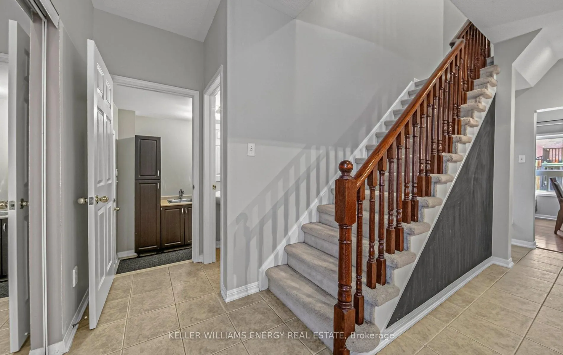 Photo 12 of 901 Ormond Drive, Oshawa, Samac — HOMEH