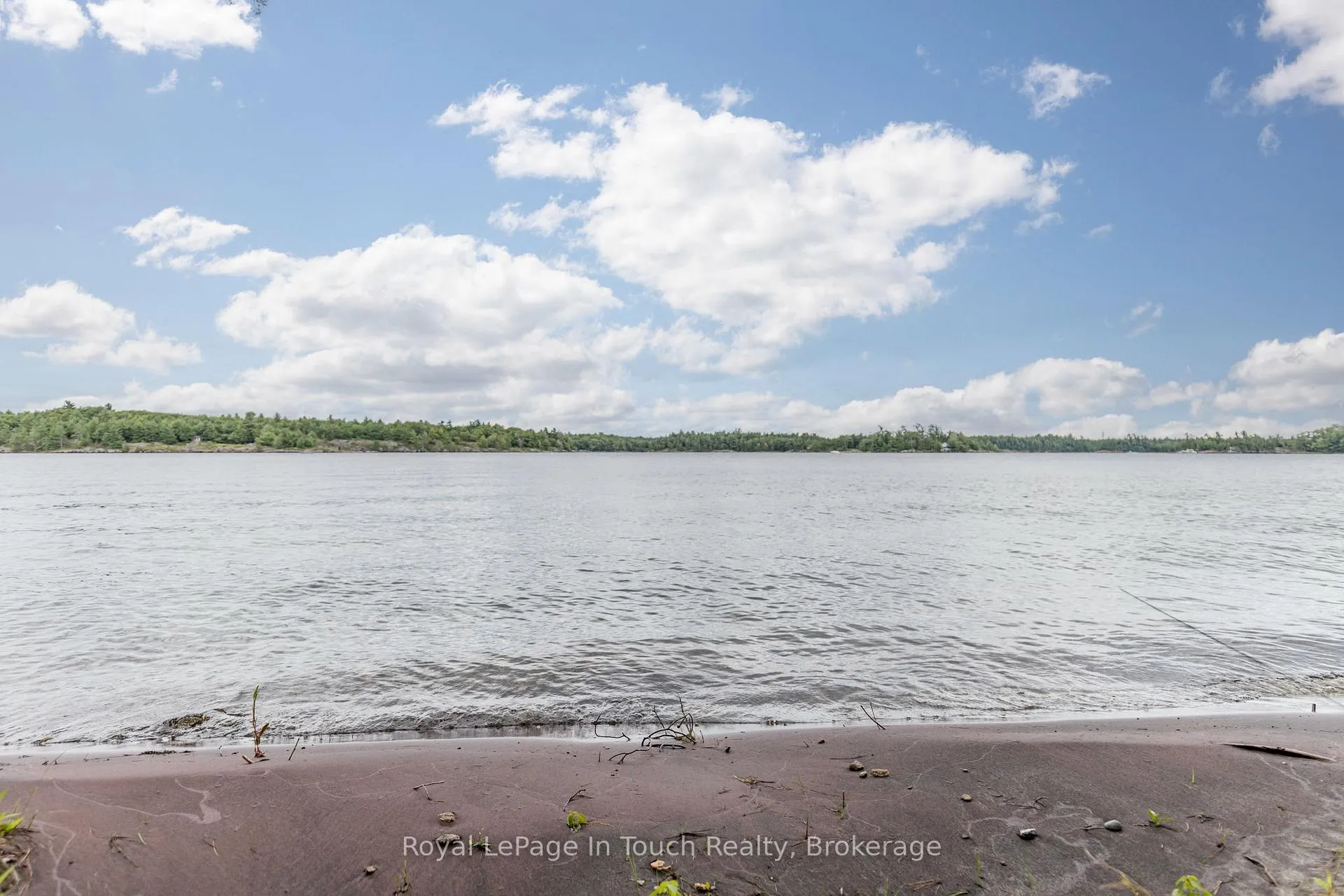 Photo 43 of 8 B686 Derbyshire, The Archipelago, Archipelago — HOMEH