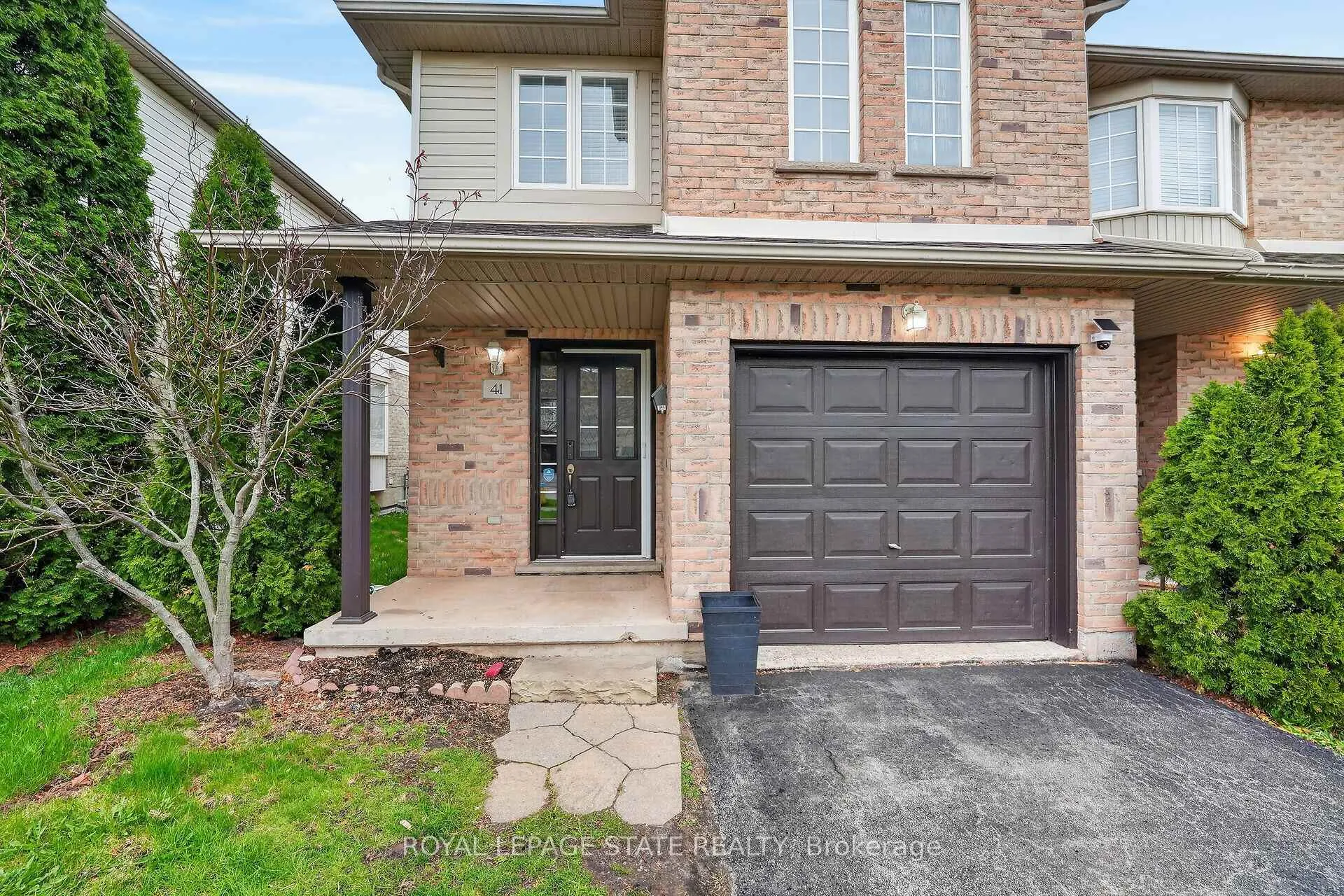 Photo 2 of 41 Kenyon Crescent, Grimsby, Grimsby East — HOMEH