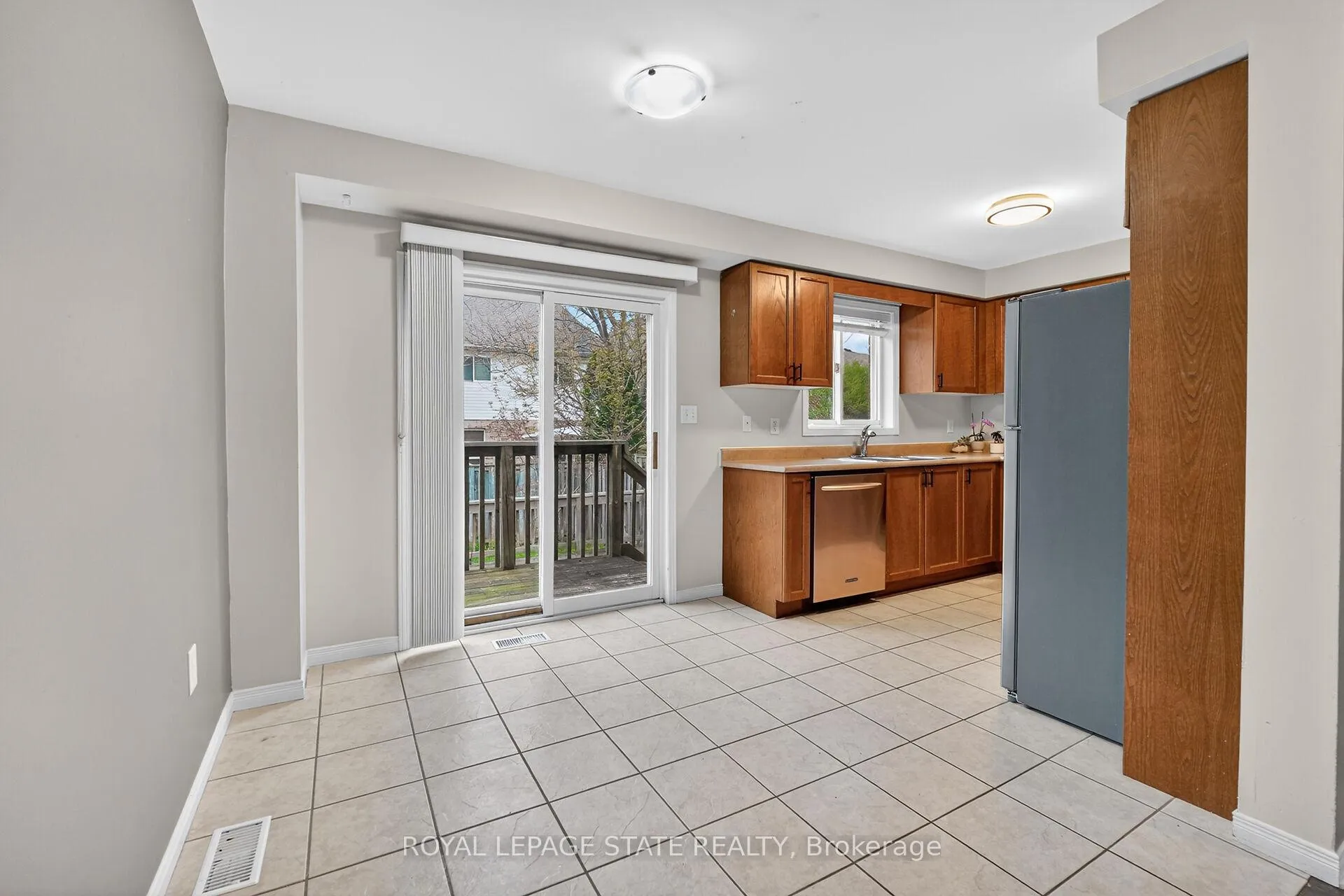 Photo 8 of 41 Kenyon Crescent, Grimsby, Grimsby East — HOMEH