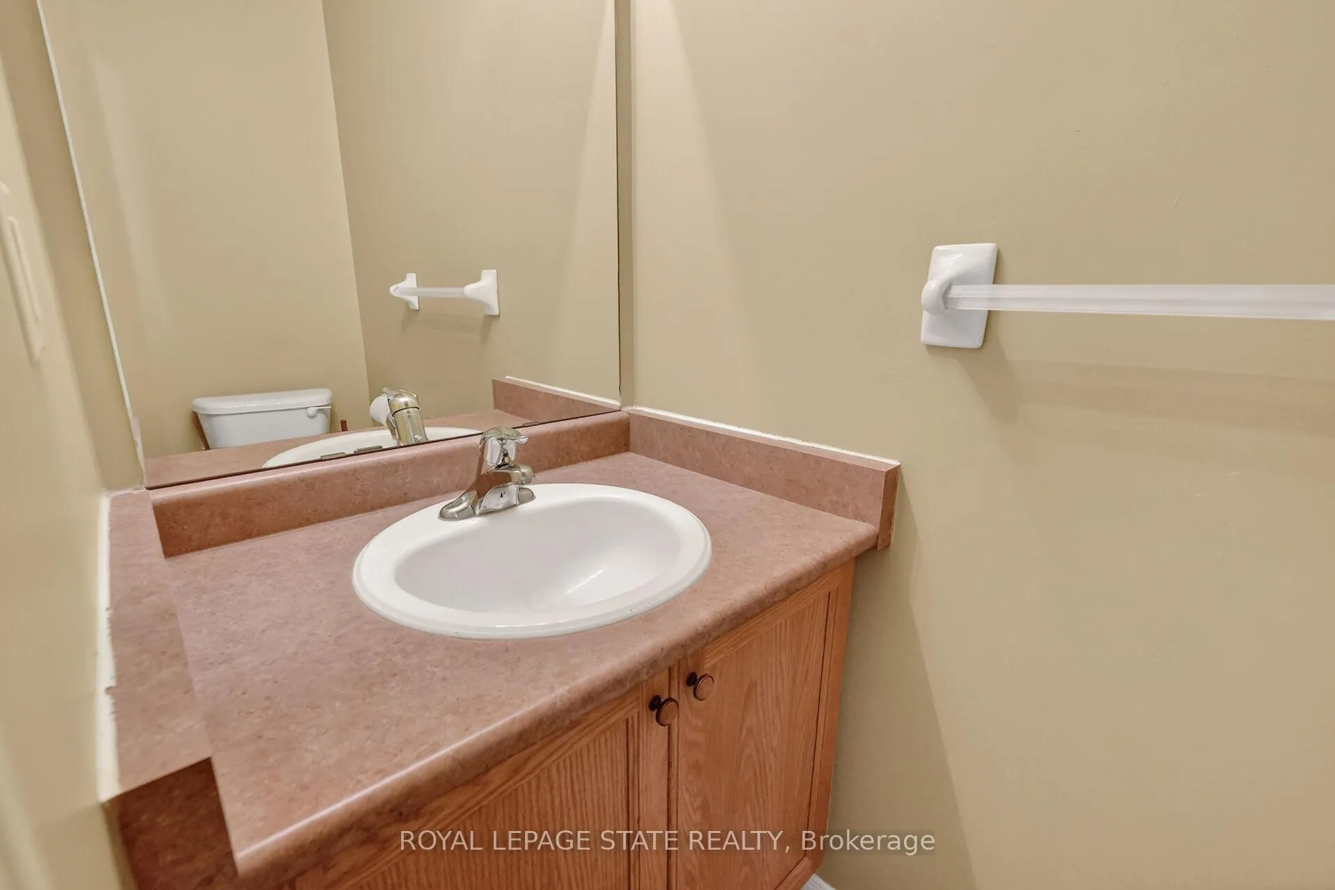 Photo 14 of 41 Kenyon Crescent, Grimsby, Grimsby East — HOMEH