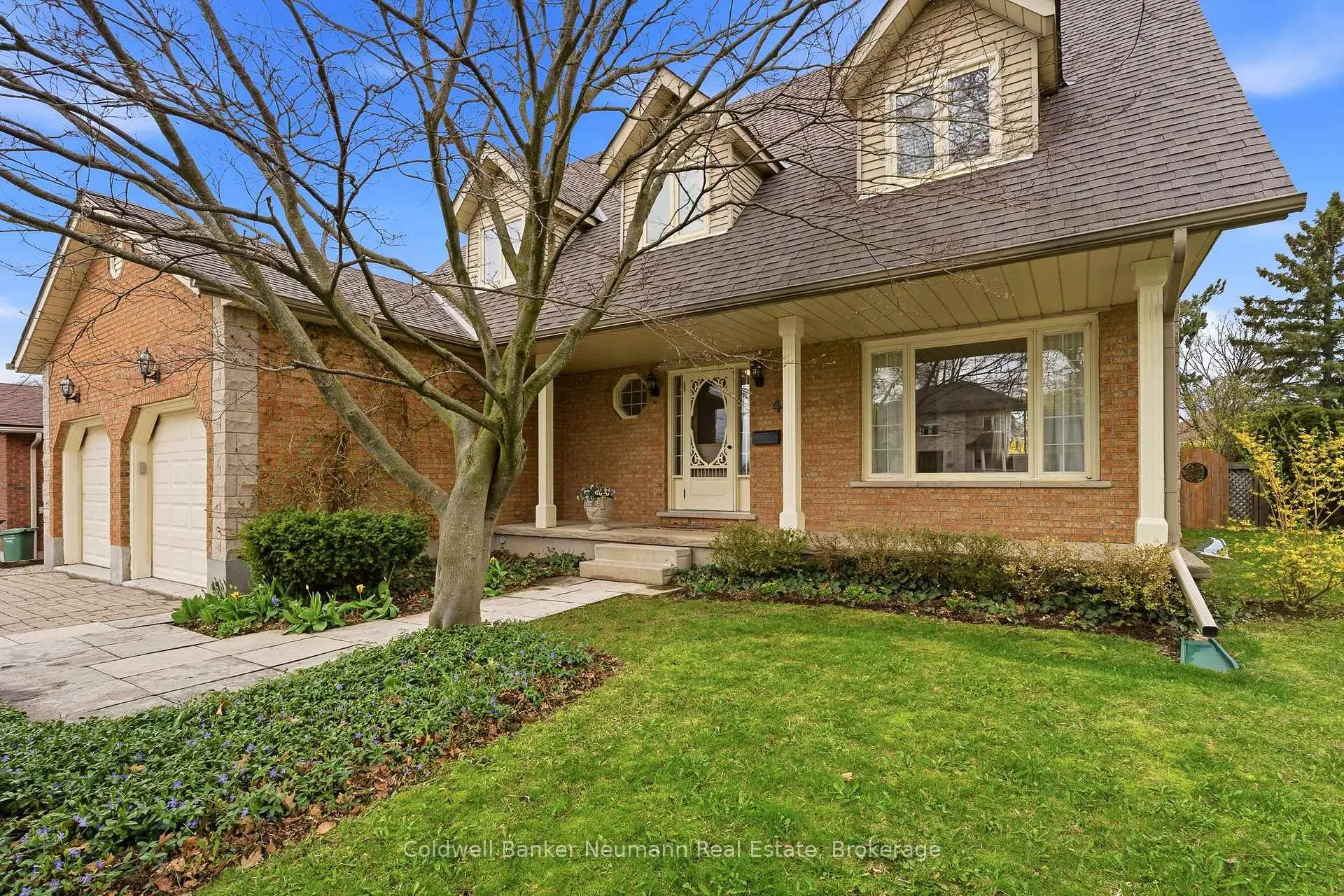 Photo 2 of 42 Hands Drive, Guelph, Kortright East — HOMEH