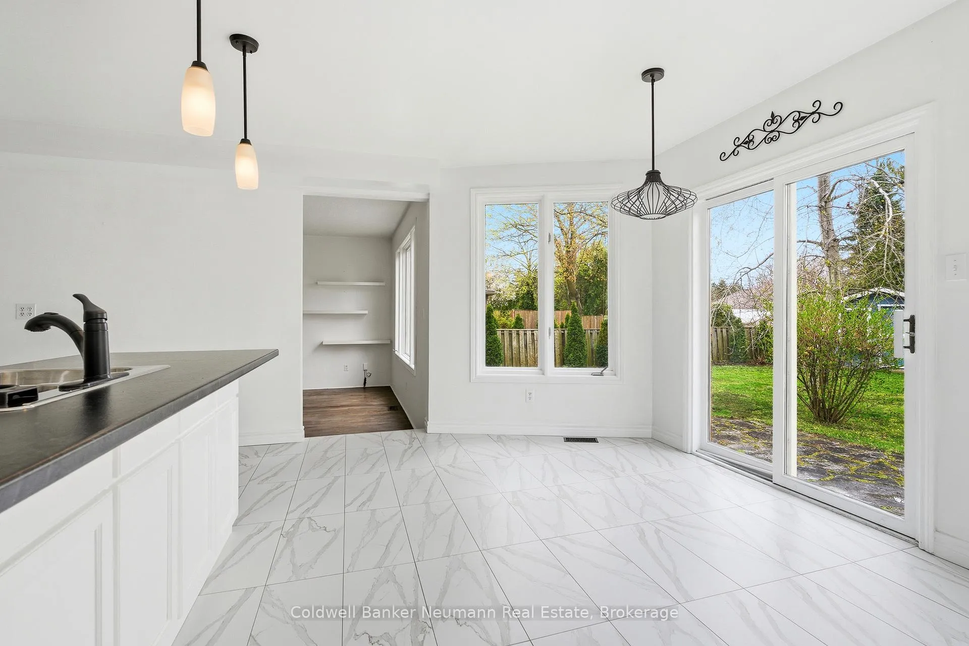 Photo 7 of 42 Hands Drive, Guelph, Kortright East — HOMEH