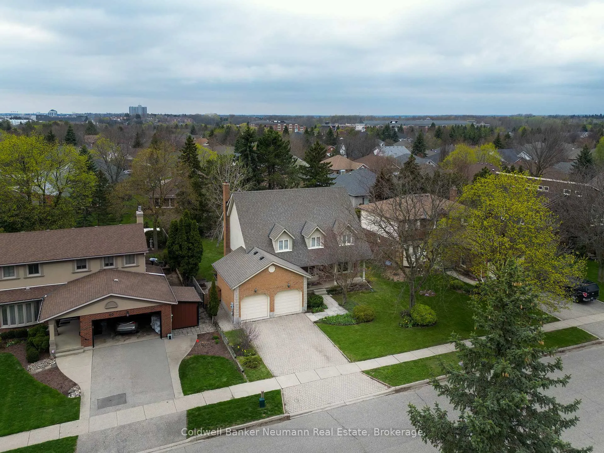 Photo 35 of 42 Hands Drive, Guelph, Kortright East — HOMEH