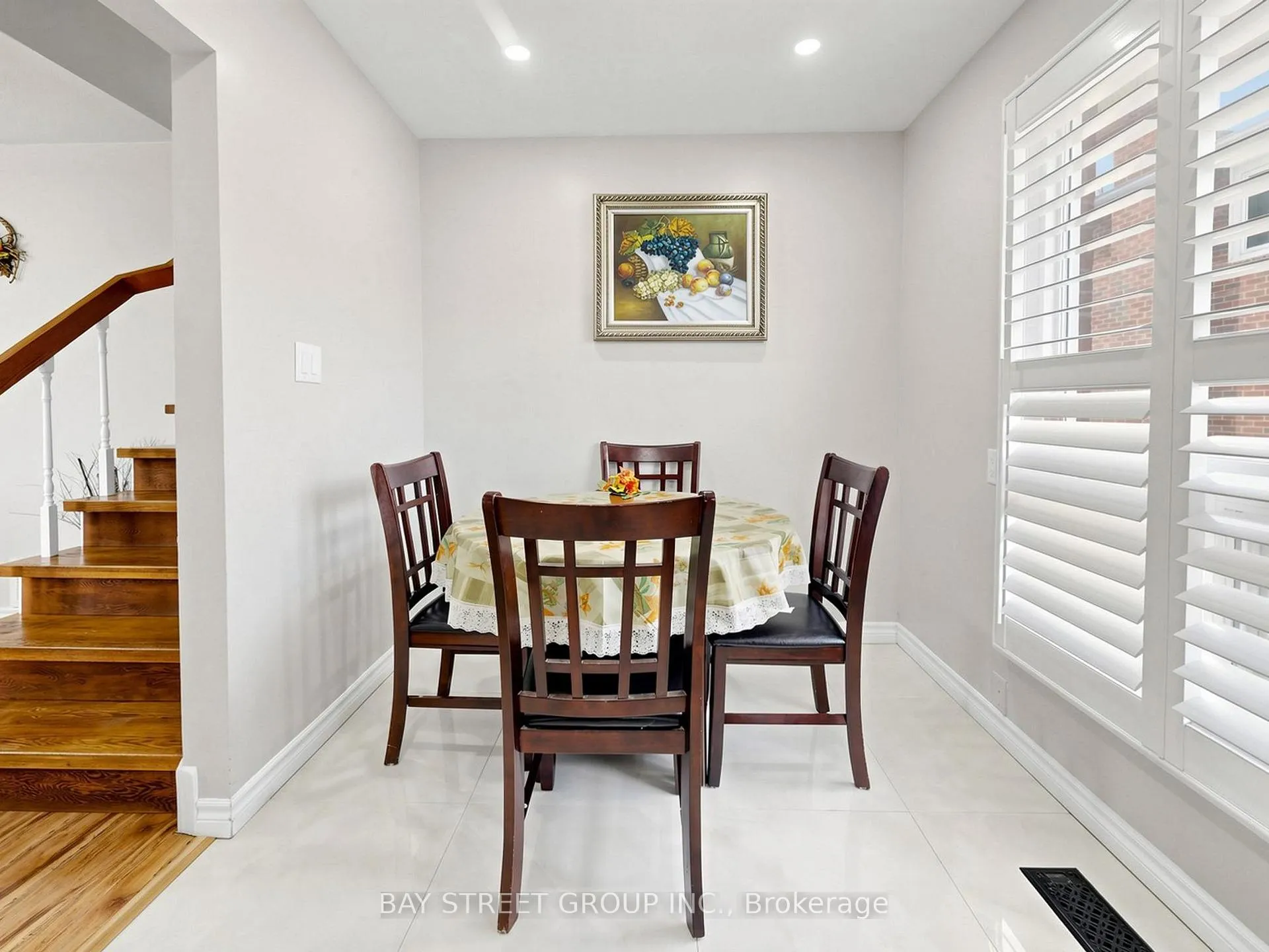 Photo 12 of 42 Robbinstone Drive, Scarborough, Malvern — HOMEH