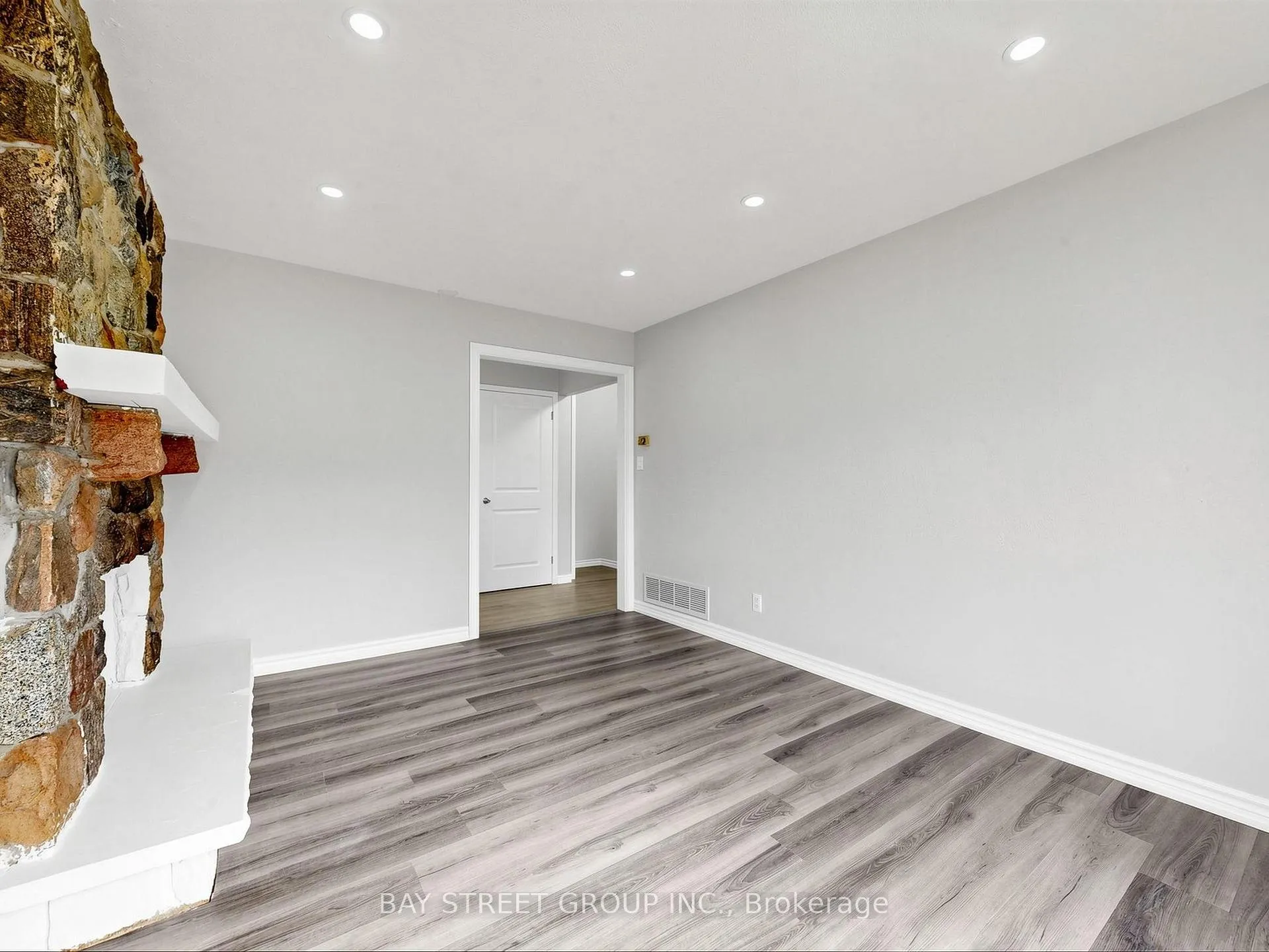 Photo 27 of 42 Robbinstone Drive, Scarborough, Malvern — HOMEH