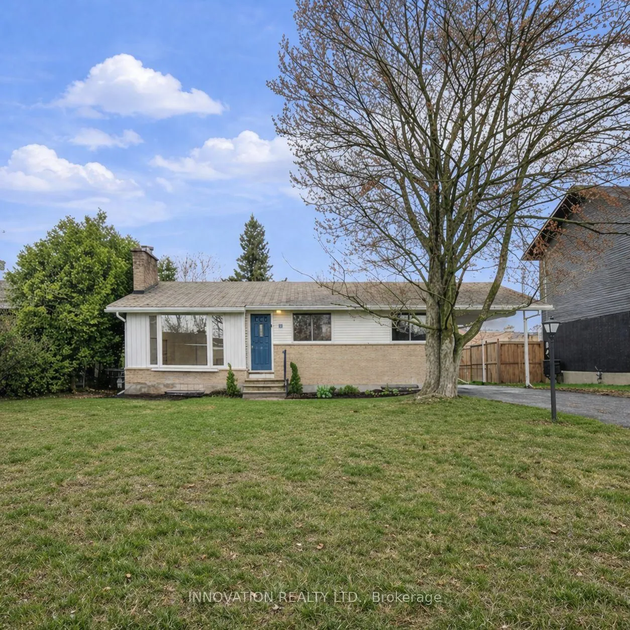 Photo 1 of Unit B, 21 Parkside Crescent, Ottawa, Meadowlands/Crestview — HOMEH