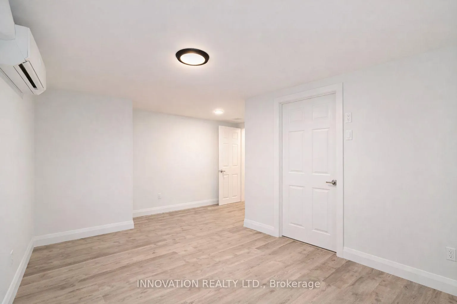 Photo 7 of Unit B, 21 Parkside Crescent, Ottawa, Meadowlands/Crestview — HOMEH