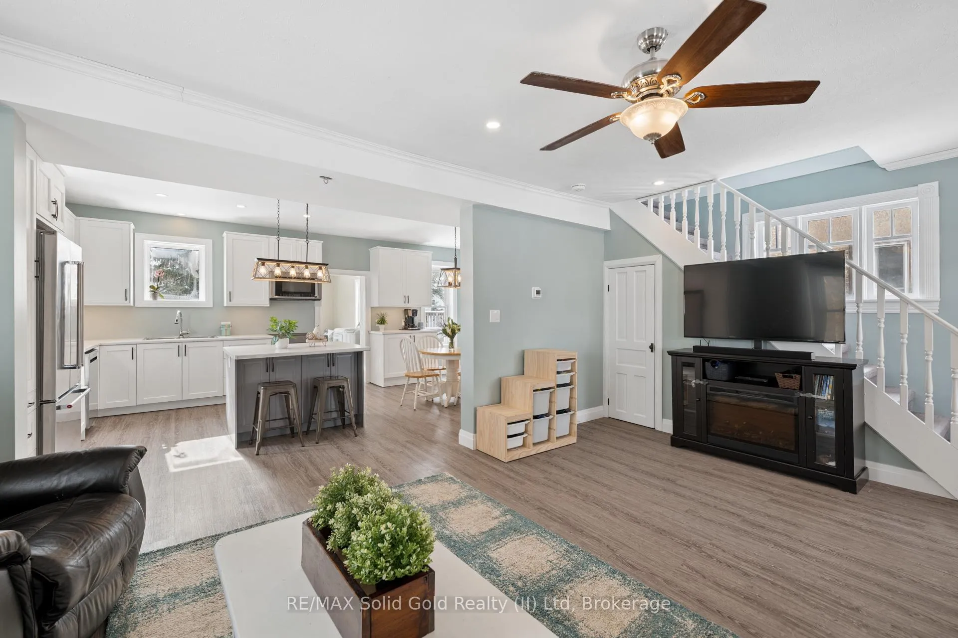 Photo 12 of 360 Queen Street S, Minto — HOMEH