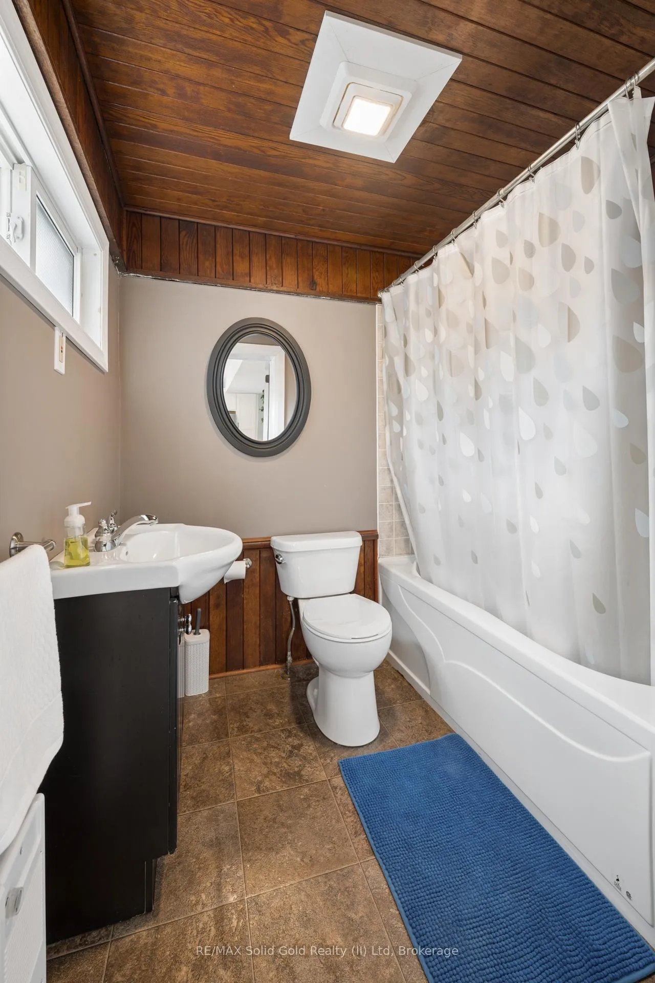 Photo 22 of 360 Queen Street S, Minto — HOMEH