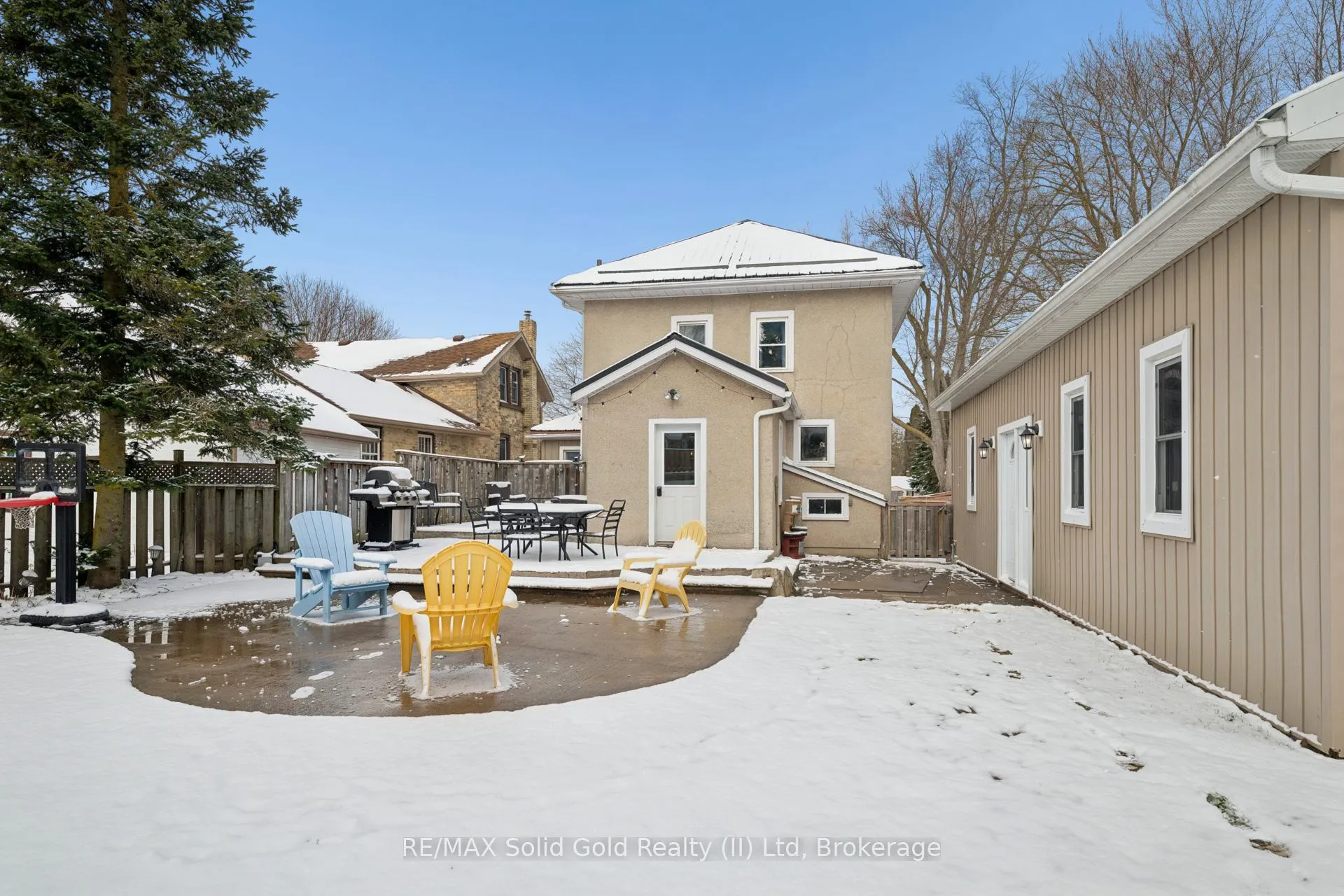 Photo 33 of 360 Queen Street S, Minto — HOMEH