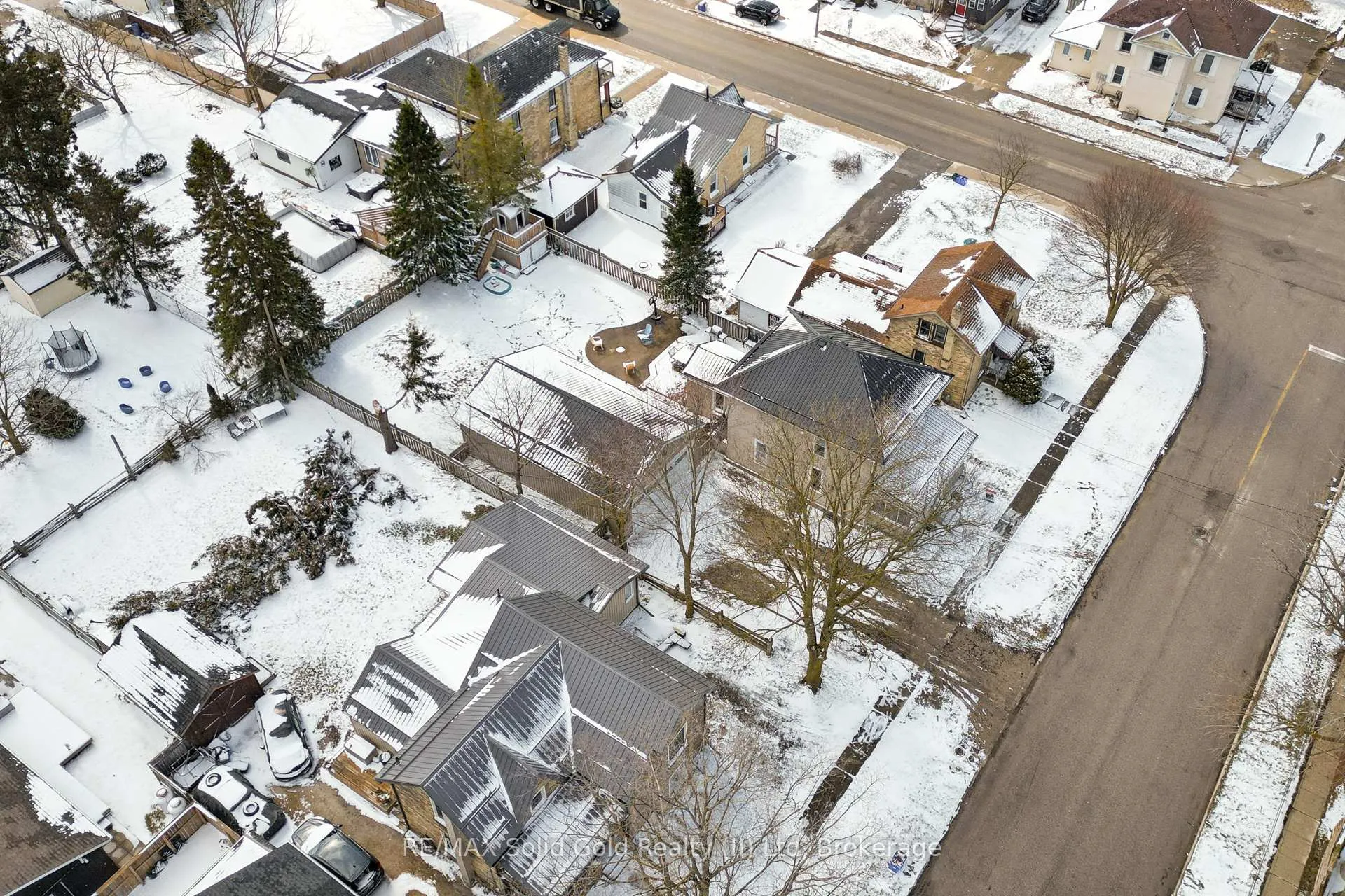 Photo 40 of 360 Queen Street S, Minto — HOMEH
