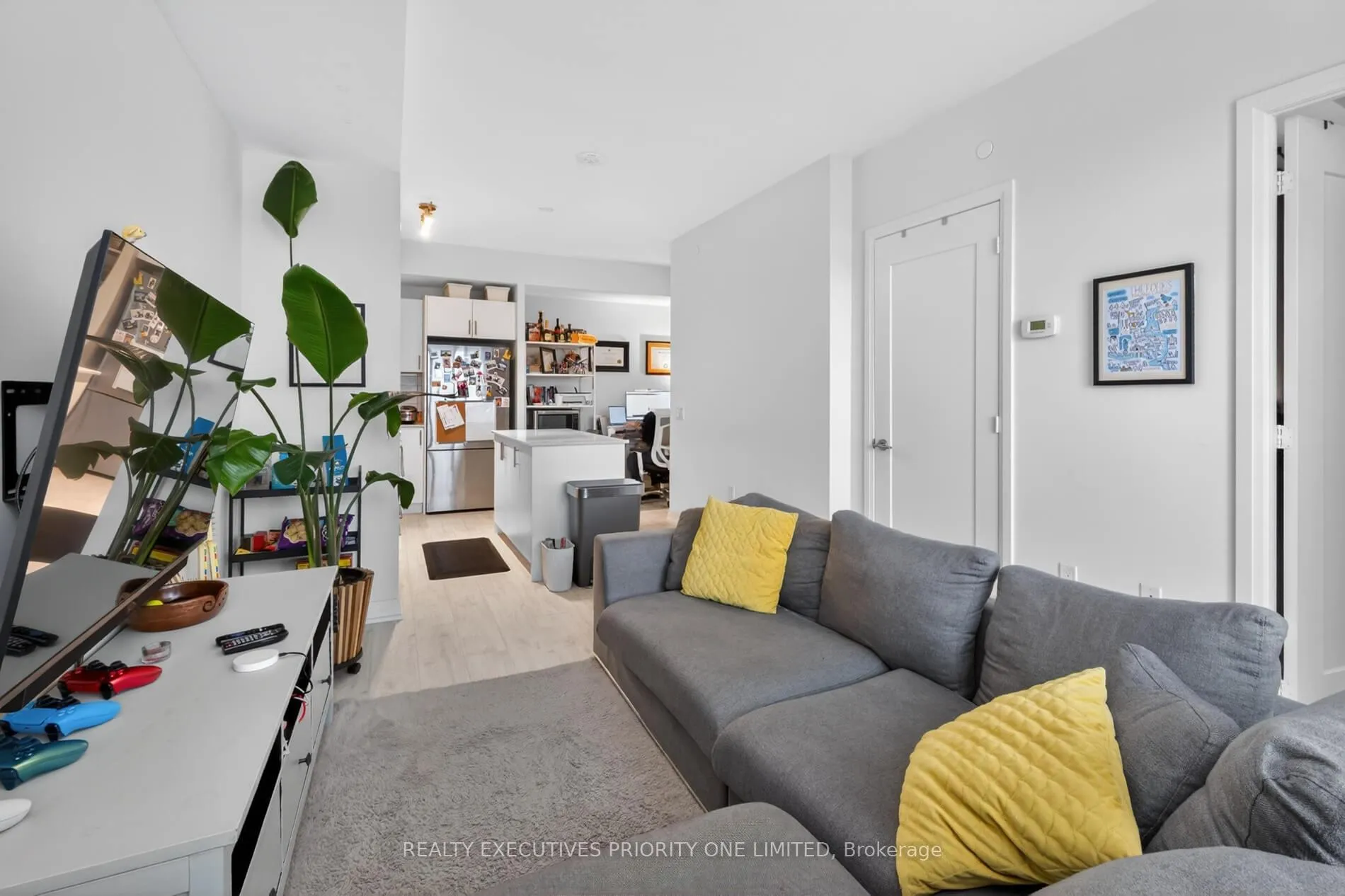 Photo 14 of Unit 519, 9000 Jane Street, Vaughan, Vellore Village — HOMEH