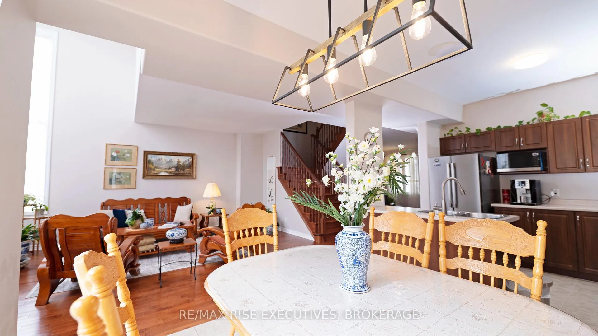 Photo 10 of 1405 Crossfield Avenue, Kingston, City Northwest — HOMEH