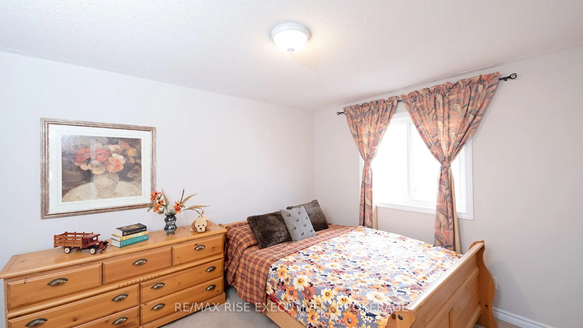 Photo 16 of 1405 Crossfield Avenue, Kingston, City Northwest — HOMEH