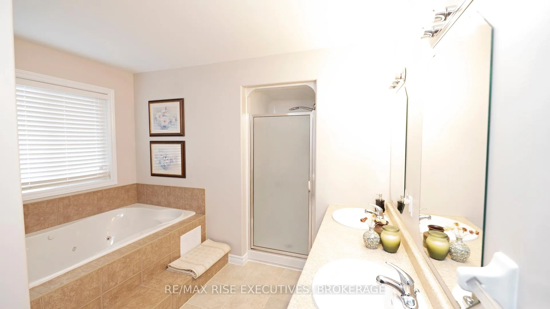 Photo 23 of 1405 Crossfield Avenue, Kingston, City Northwest — HOMEH