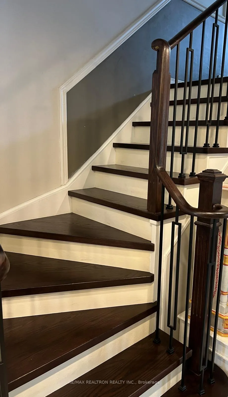 Photo 9 of 114 Trail Ridge Lane, Markham, Berczy — HOMEH