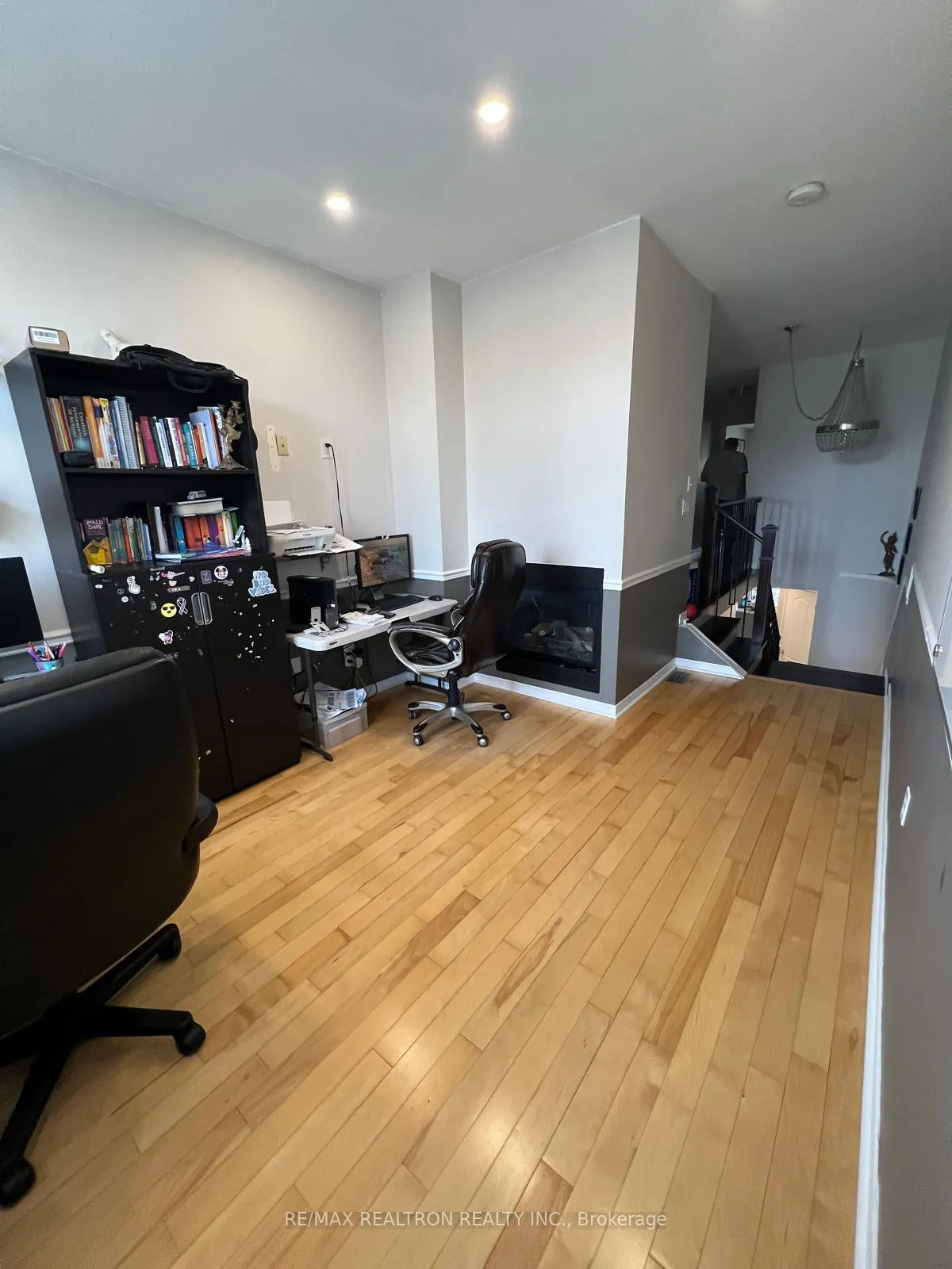 Photo 10 of 114 Trail Ridge Lane, Markham, Berczy — HOMEH