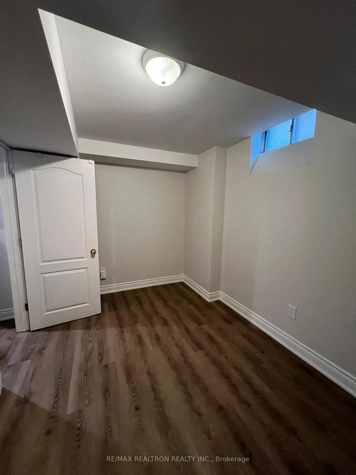 Photo 29 of 114 Trail Ridge Lane, Markham, Berczy — HOMEH