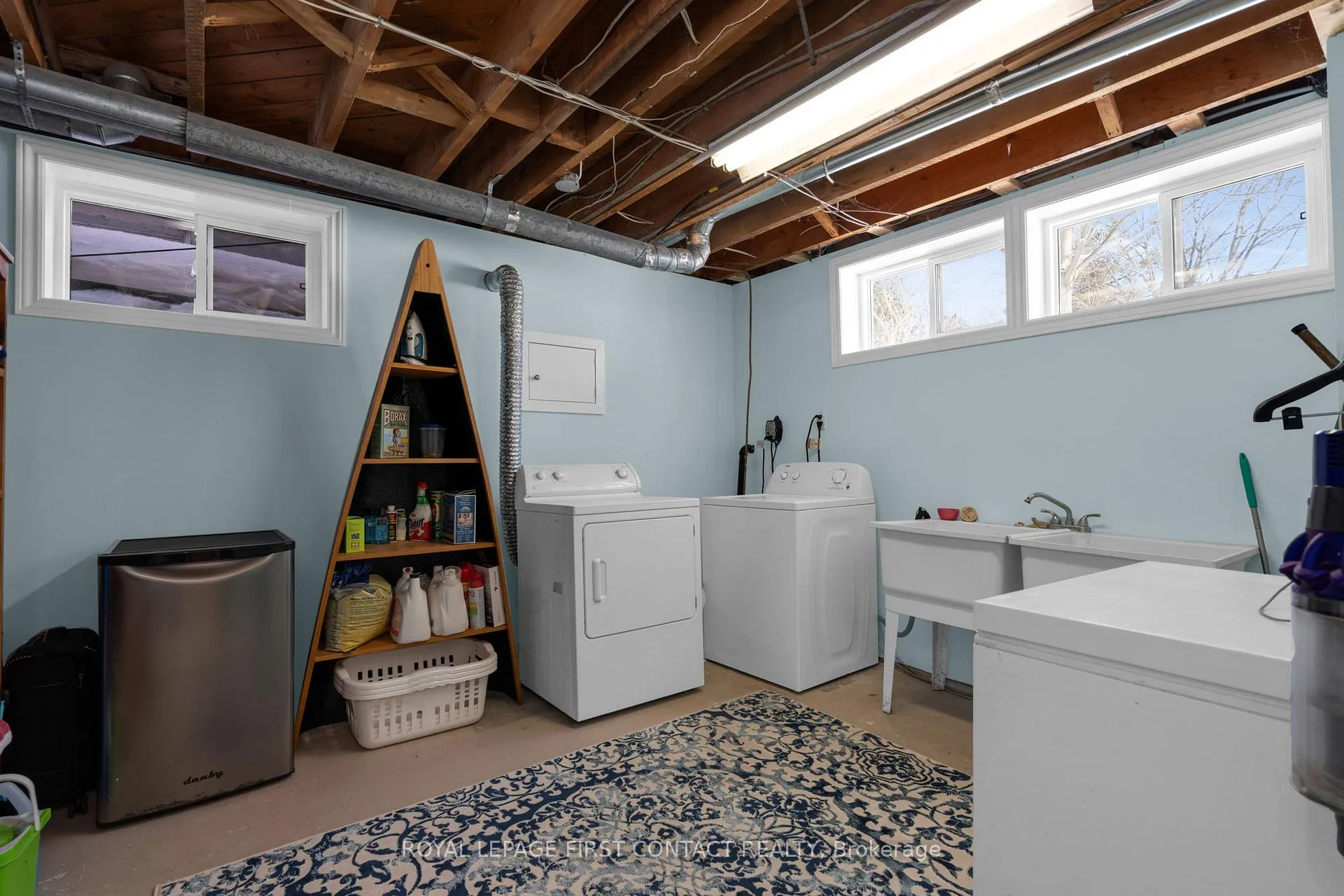 Photo 31 of 103 Rodney Street, Barrie, Codrington — HOMEH