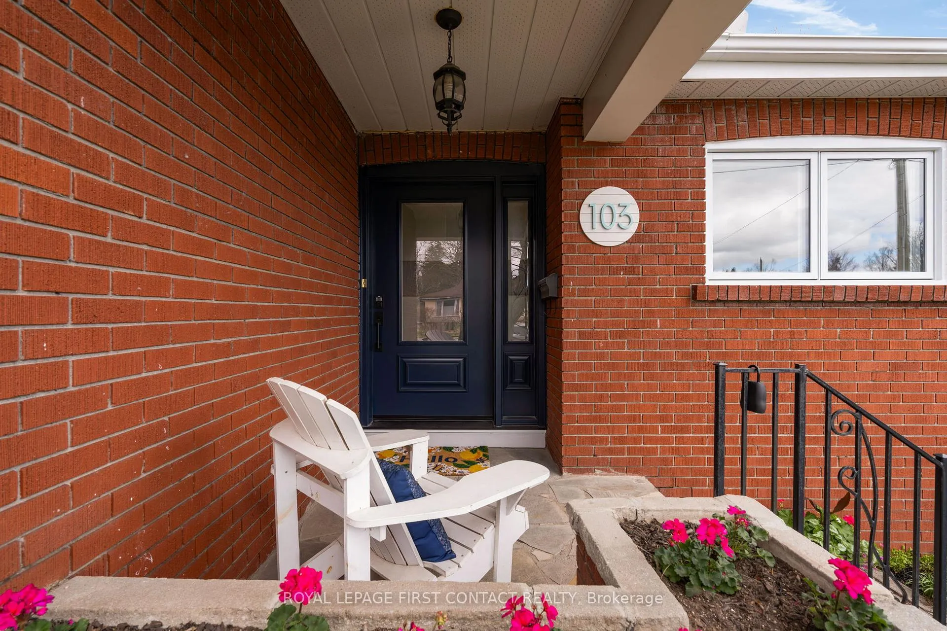 Photo 2 of 103 Rodney Street, Barrie, Codrington — HOMEH