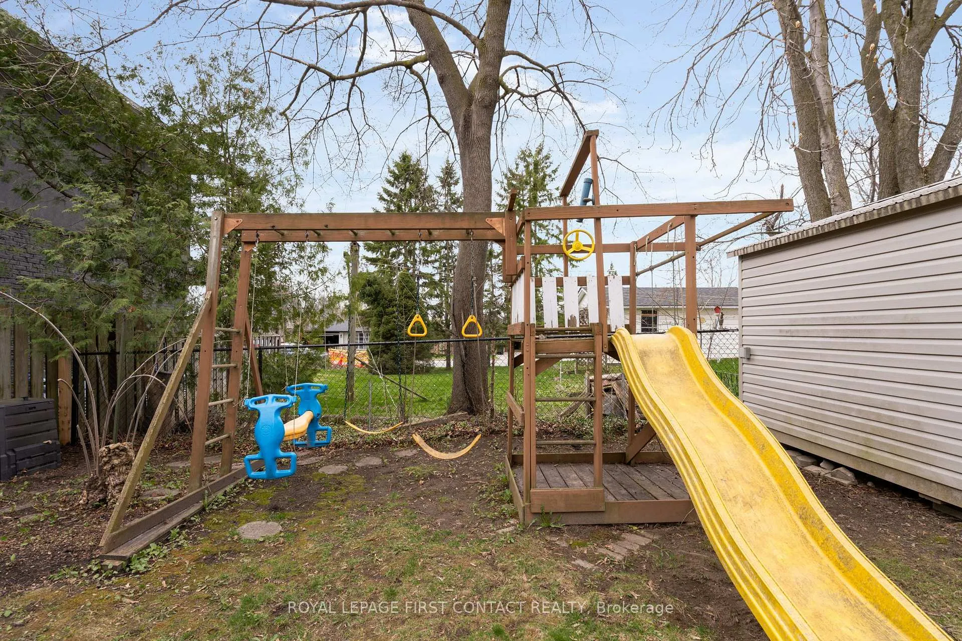 Photo 49 of 103 Rodney Street, Barrie, Codrington — HOMEH