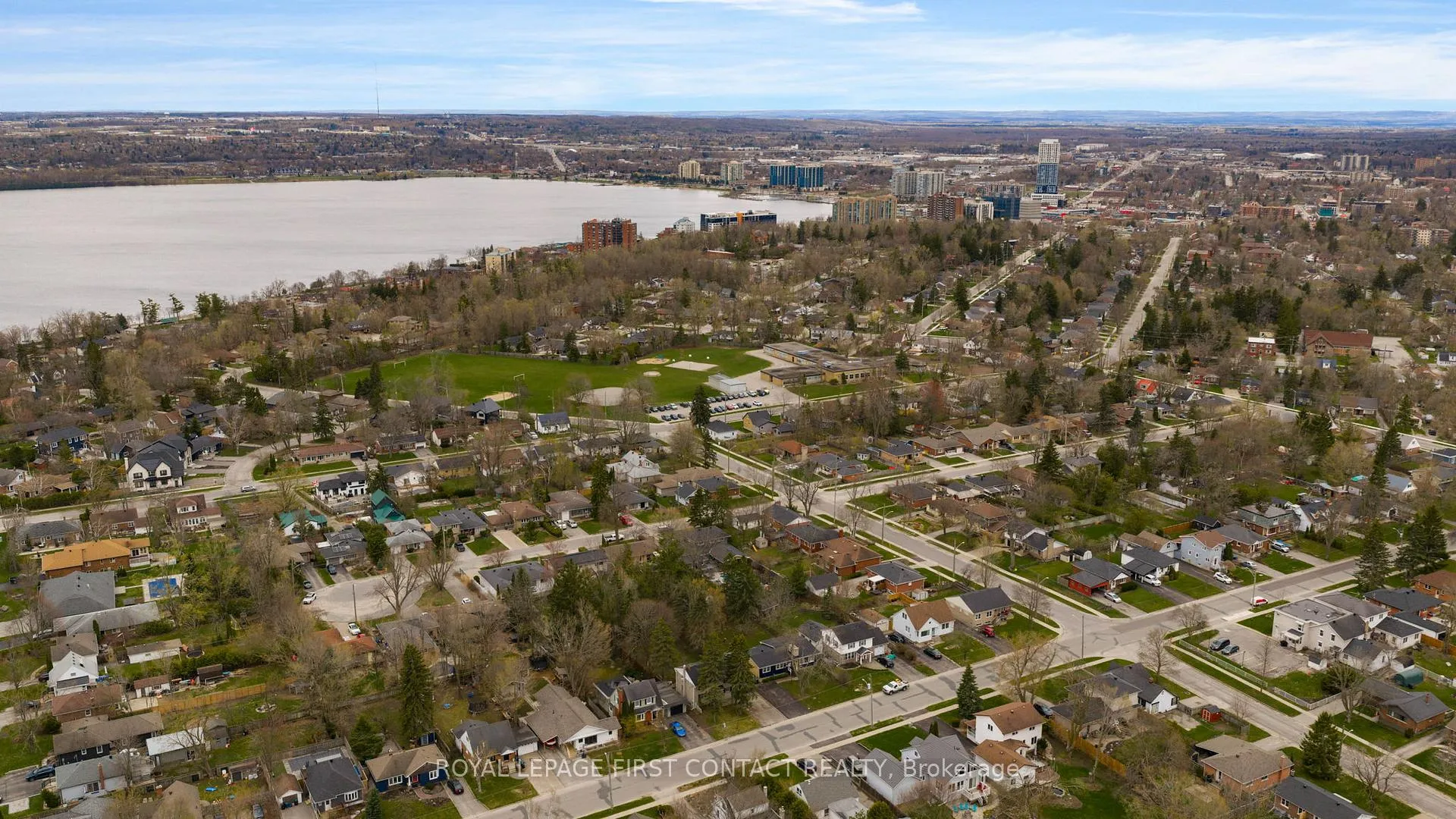 Photo 45 of 103 Rodney Street, Barrie, Codrington — HOMEH