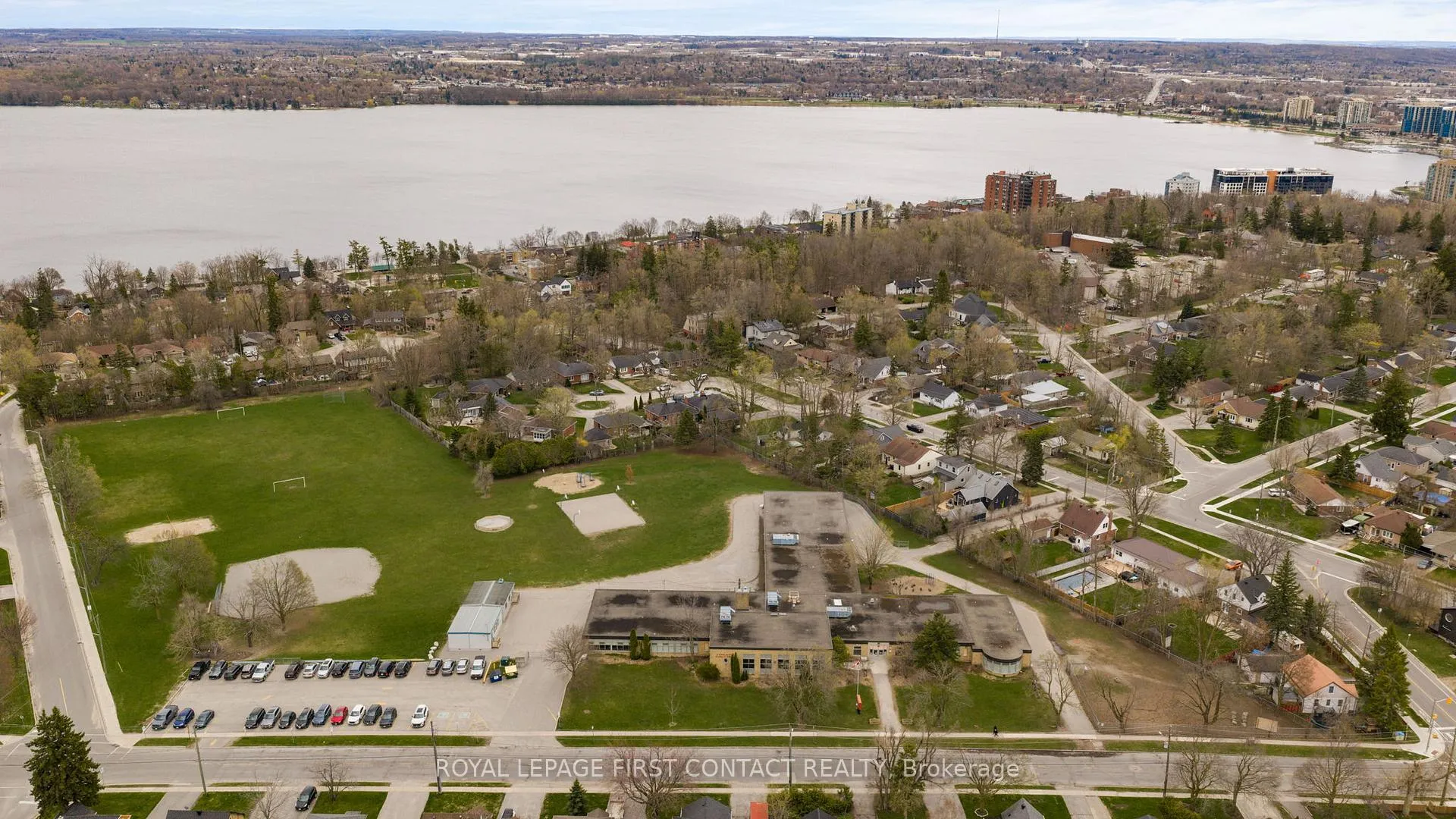 Photo 46 of 103 Rodney Street, Barrie, Codrington — HOMEH
