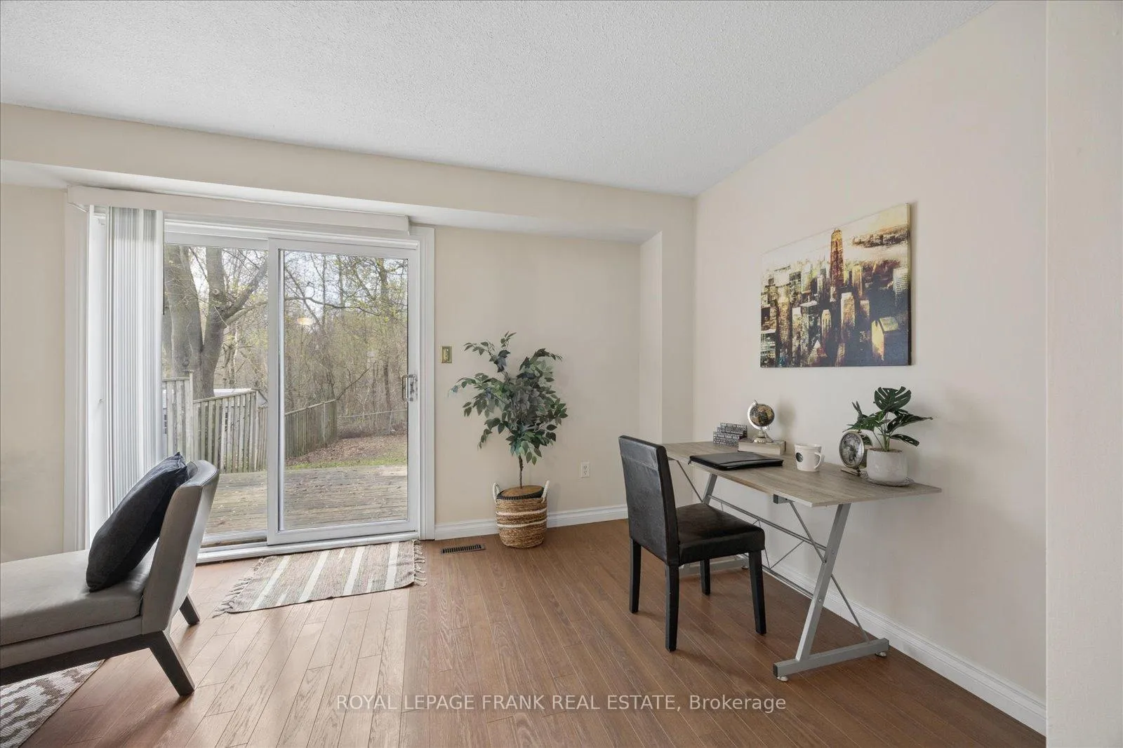 Photo 9 of 572 Camelot Drive, Oshawa, Eastdale — HOMEH