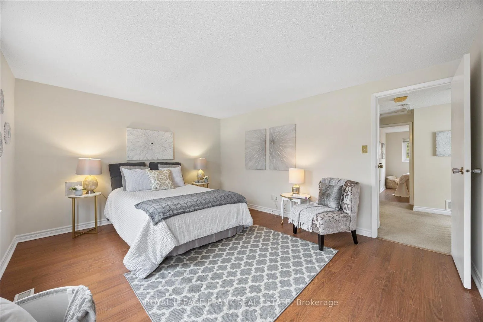 Photo 27 of 572 Camelot Drive, Oshawa, Eastdale — HOMEH