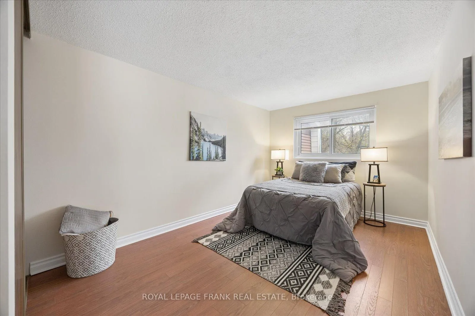 Photo 30 of 572 Camelot Drive, Oshawa, Eastdale — HOMEH