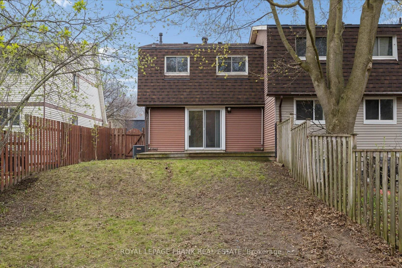 Photo 42 of 572 Camelot Drive, Oshawa, Eastdale — HOMEH