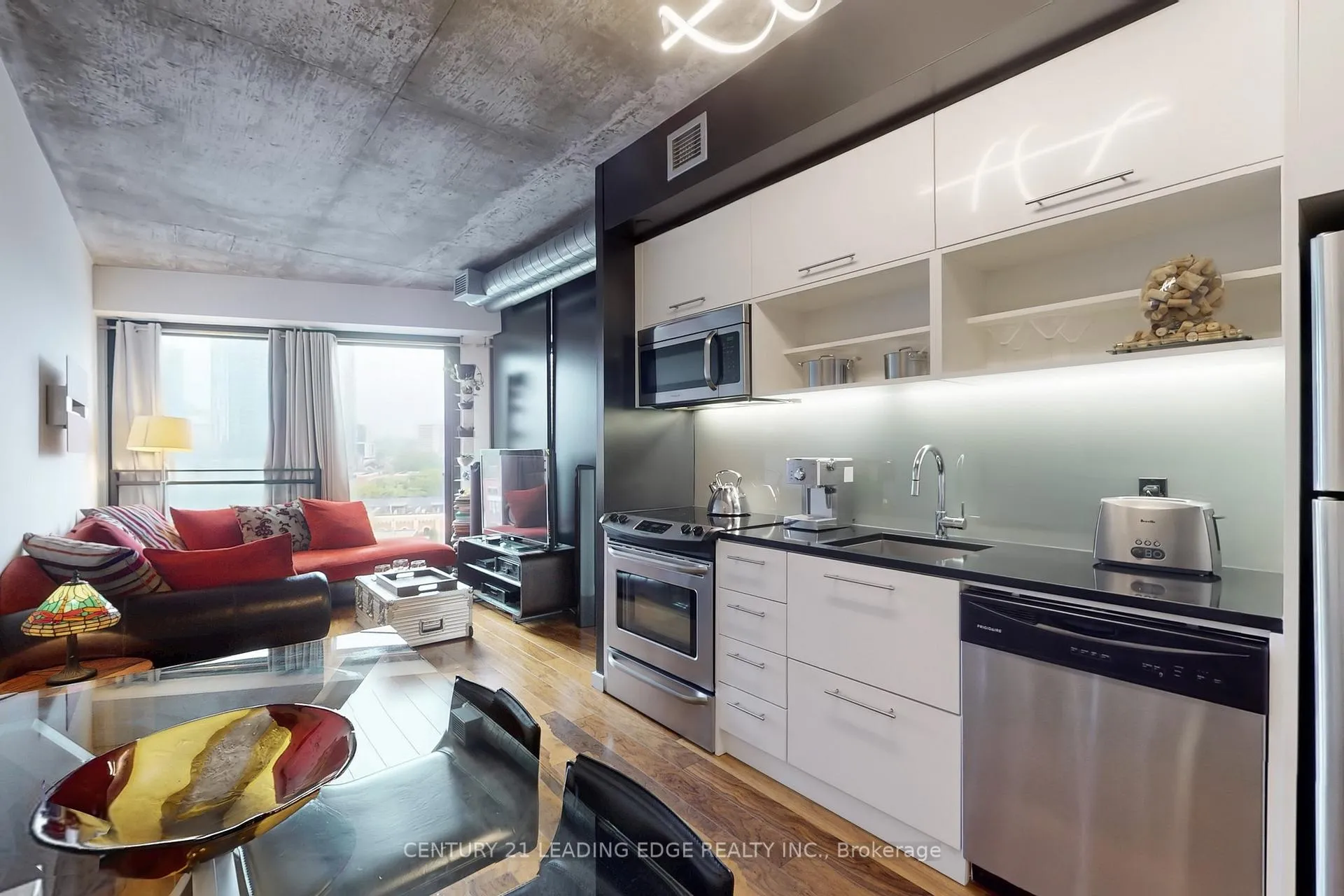 Photo 10 of Unit 802, 51 Trolley Crescent, Toronto, Moss Park — HOMEH