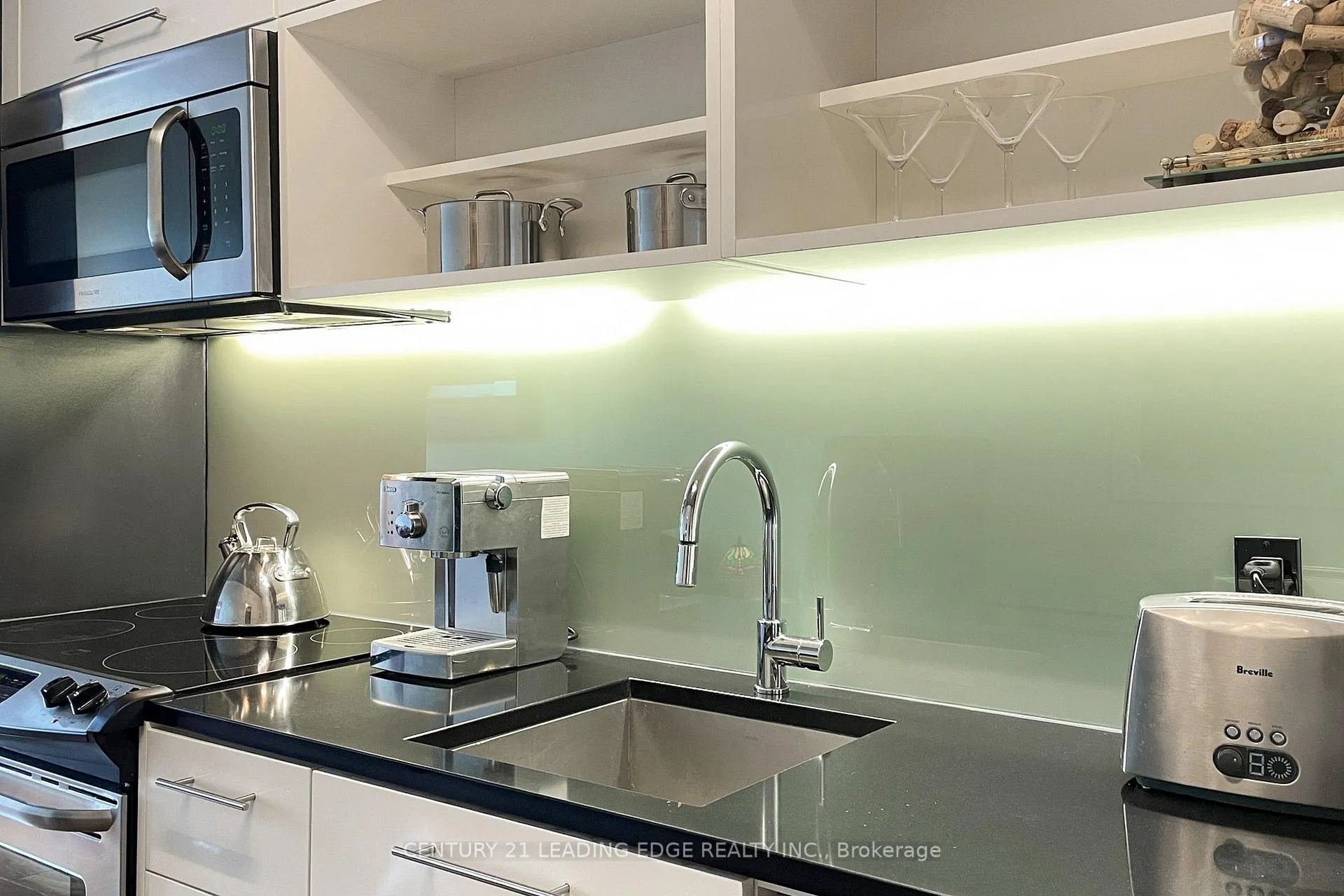 Photo 11 of Unit 802, 51 Trolley Crescent, Toronto, Moss Park — HOMEH