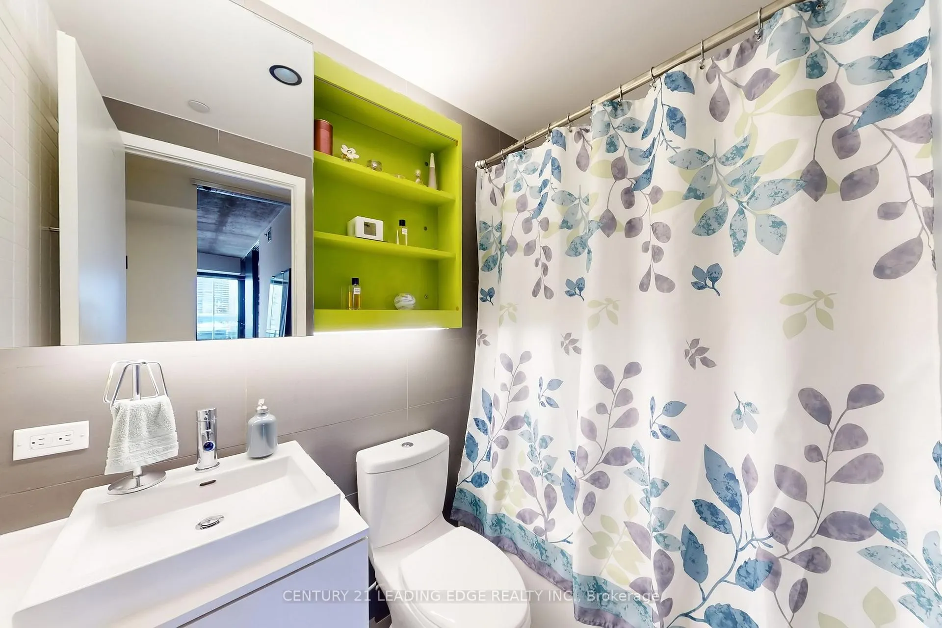 Photo 15 of Unit 802, 51 Trolley Crescent, Toronto, Moss Park — HOMEH