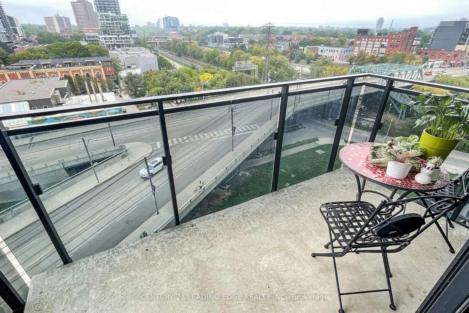 Photo 18 of Unit 802, 51 Trolley Crescent, Toronto, Moss Park — HOMEH