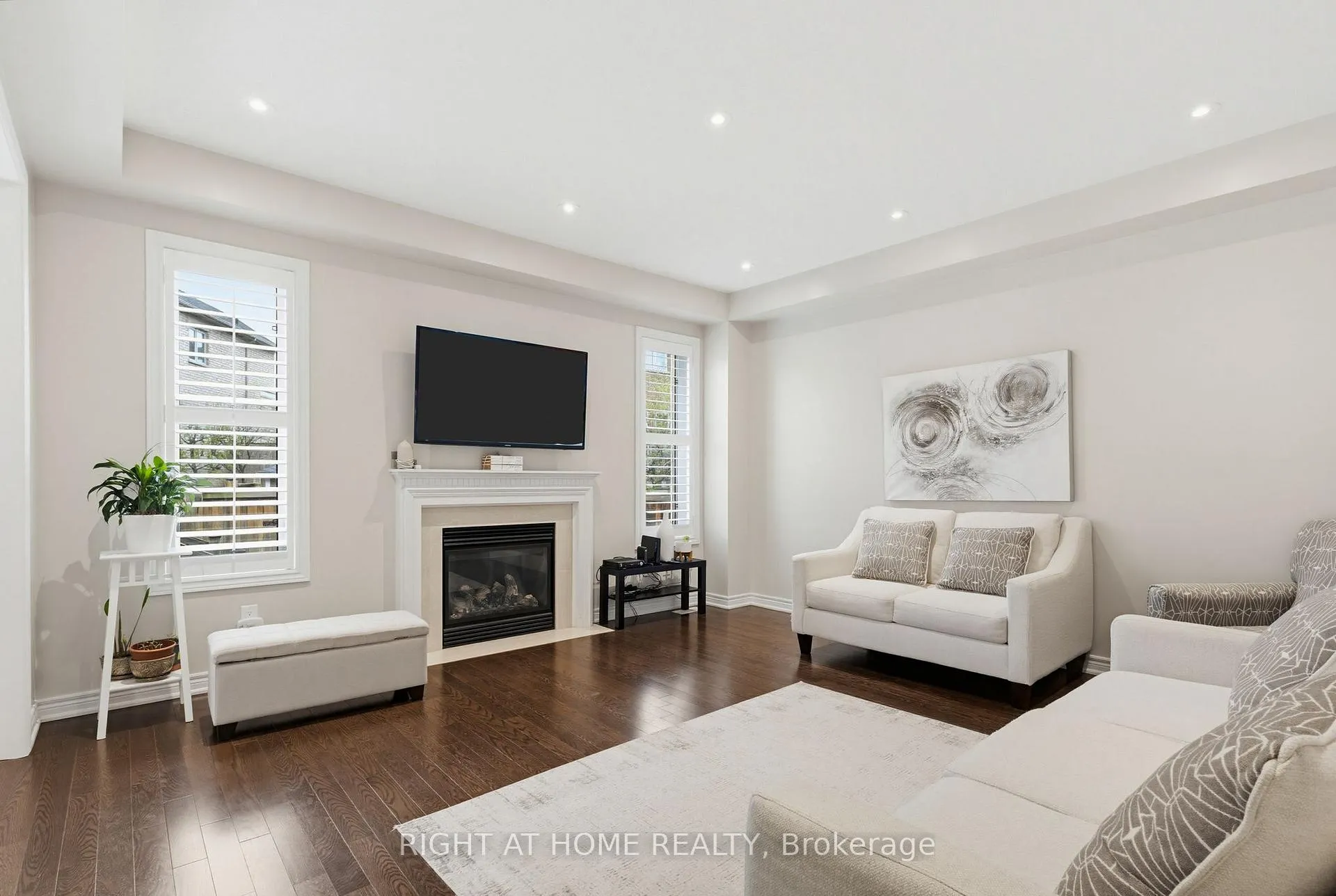 Photo 11 of 3126 Velebit Park Boulevard, Burlington, Alton — HOMEH