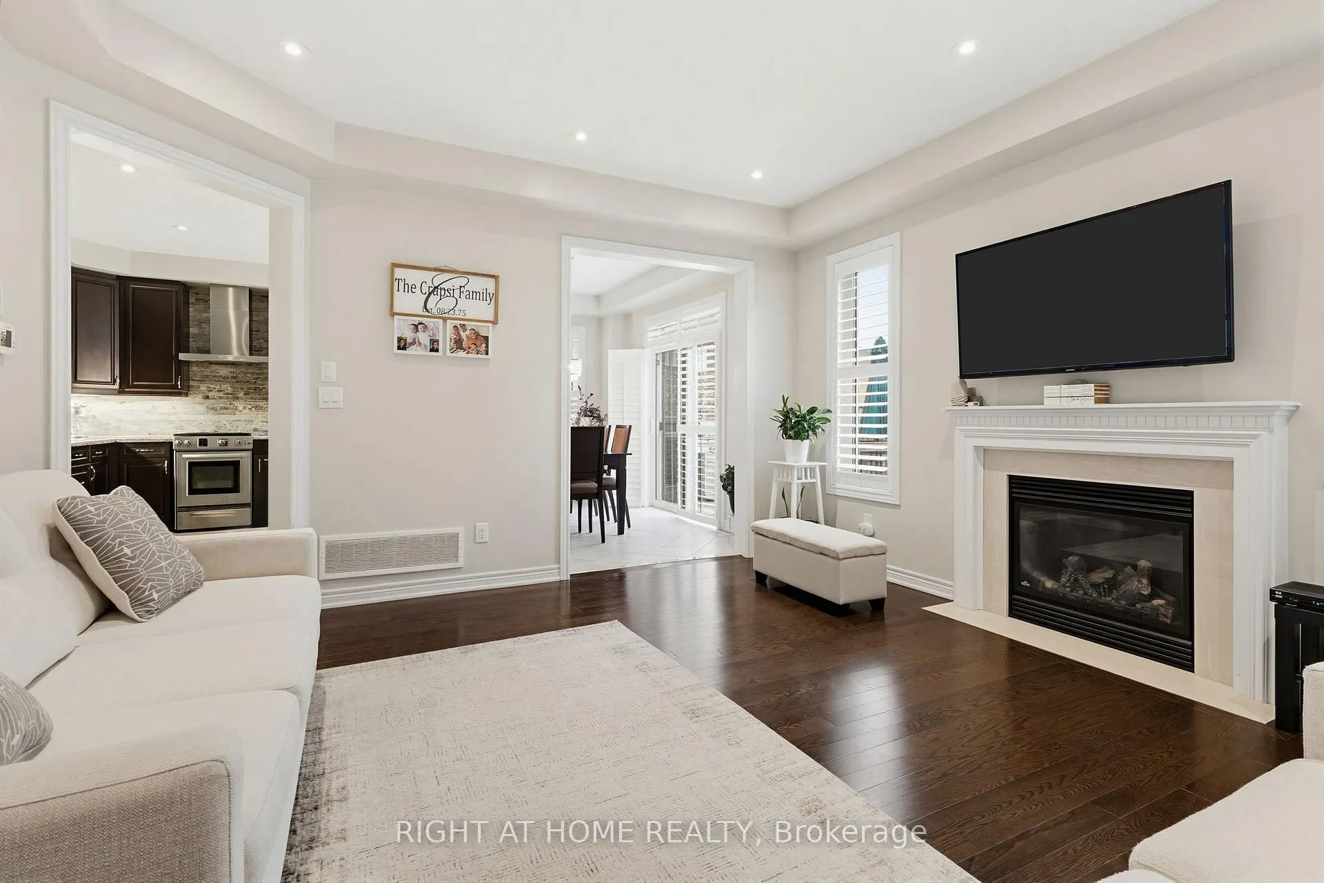 Photo 13 of 3126 Velebit Park Boulevard, Burlington, Alton — HOMEH